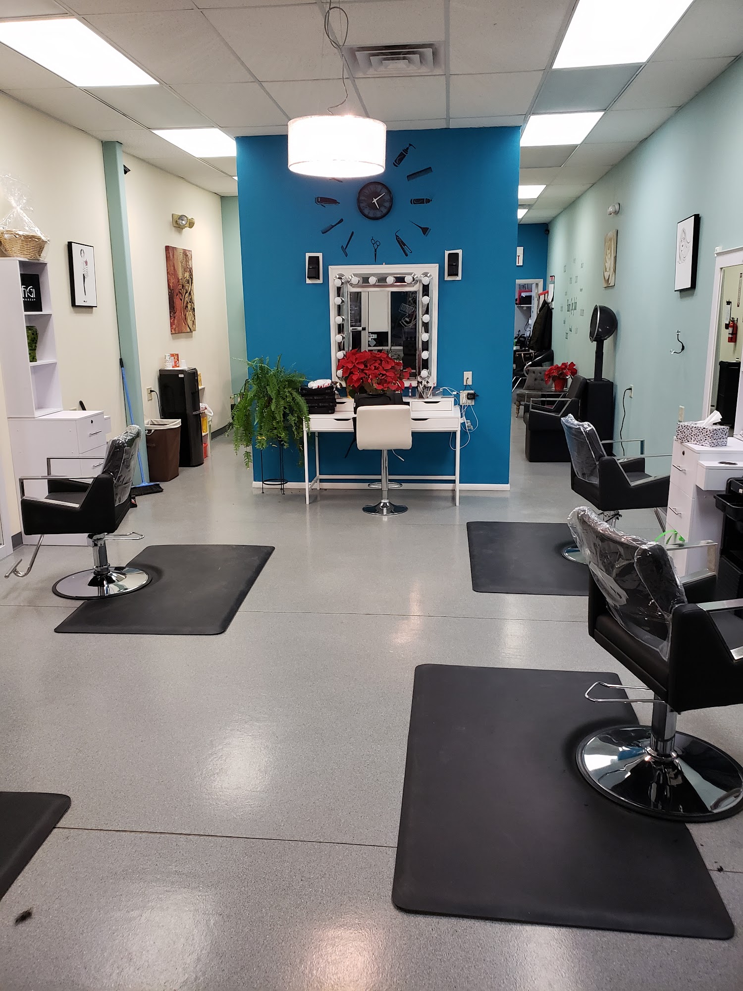 Beauty Zone Studio,inc 36938N N Terry Dr W, Lake Villa Illinois 60046