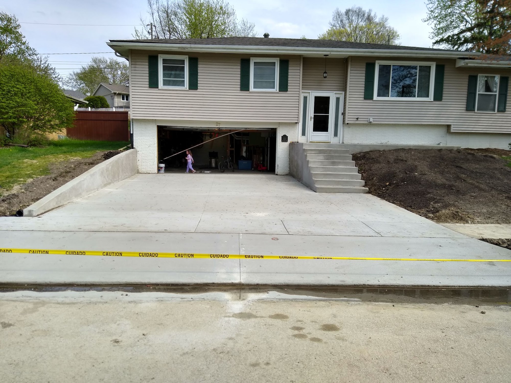 Carnahan concrete 700 E Wood Dr, McLean Illinois 61754