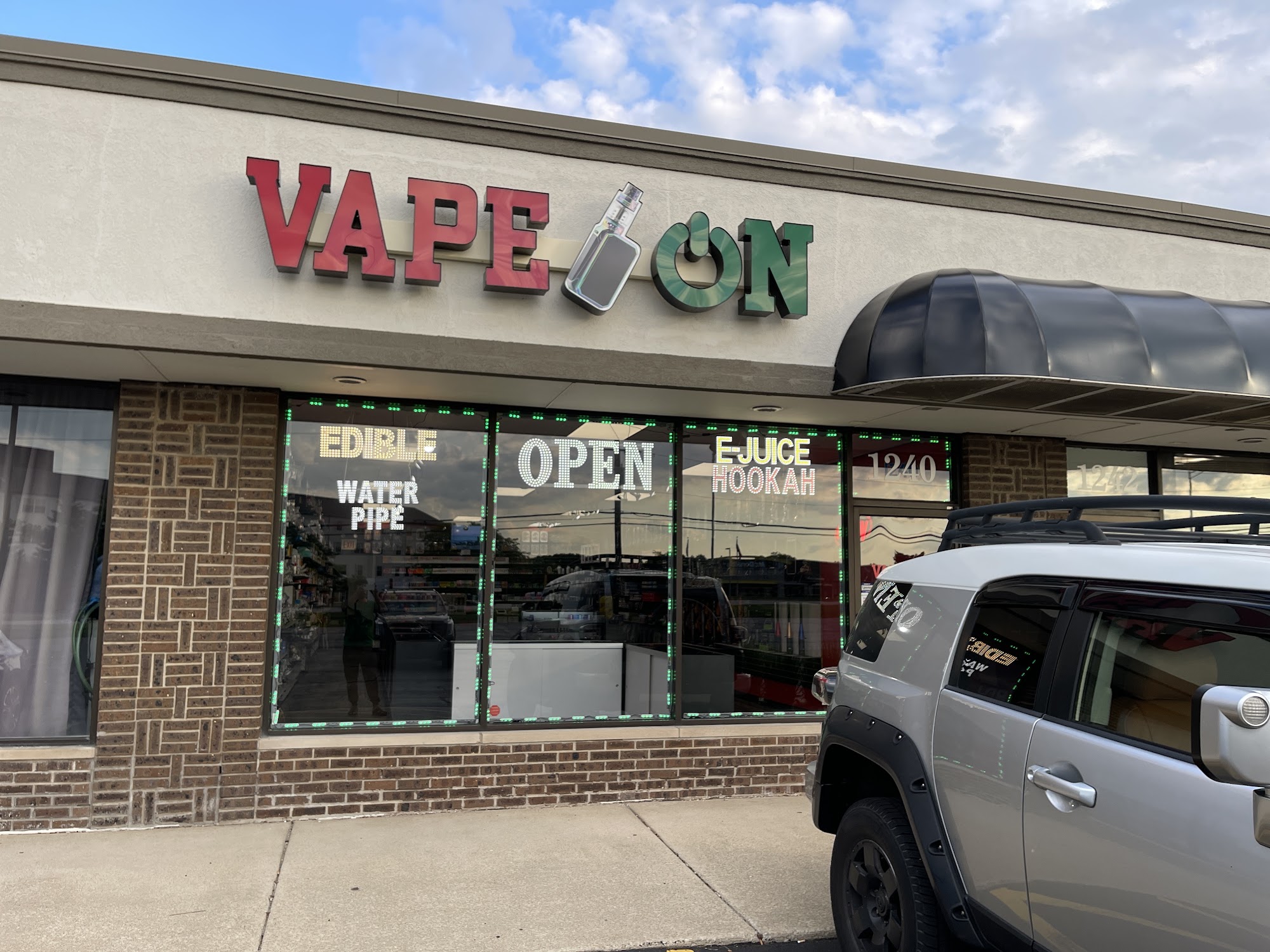 VAPE ON Naperville