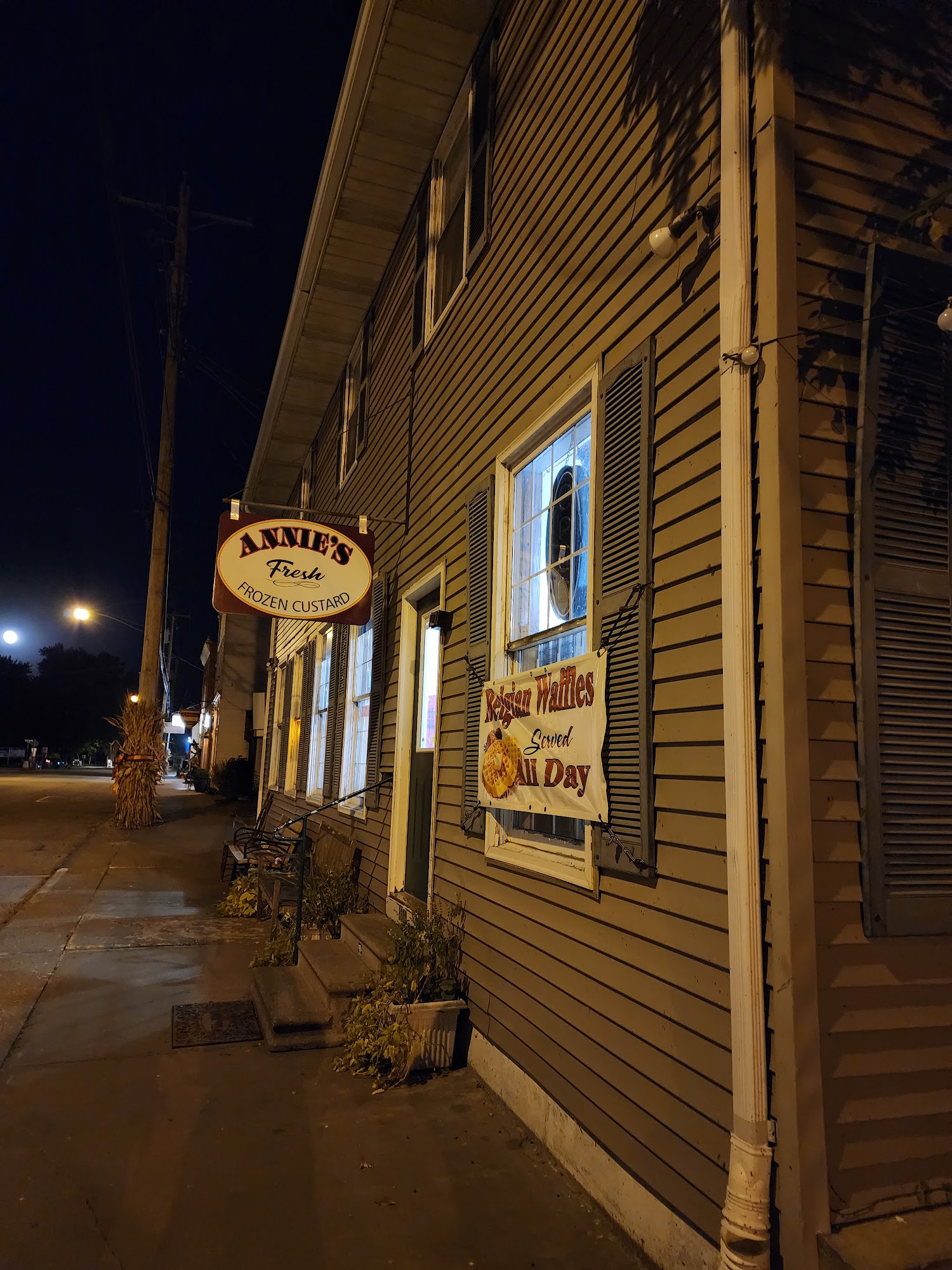 Annie's Frozen Custard