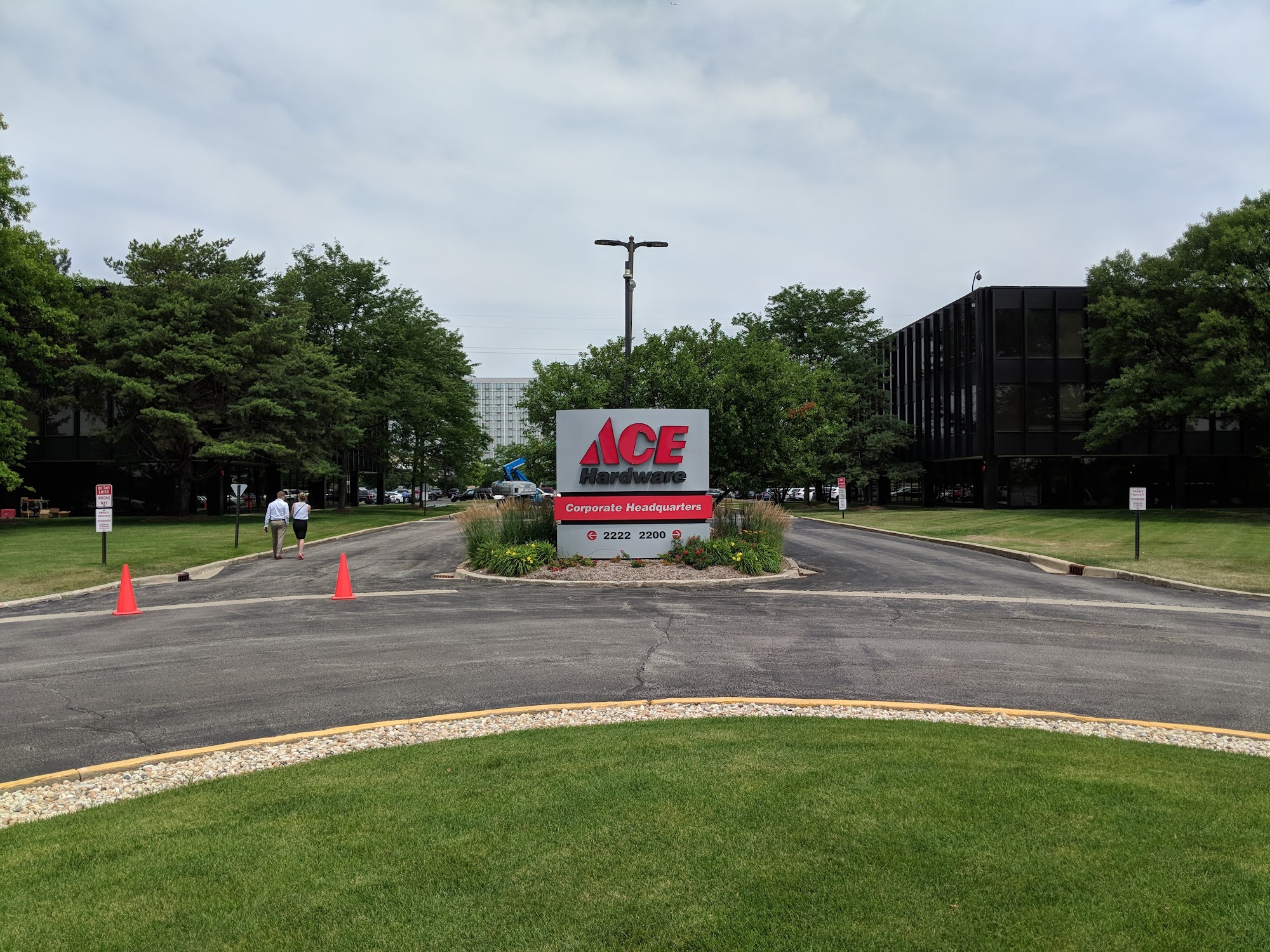 Ace Hardware Corporate Headquarters