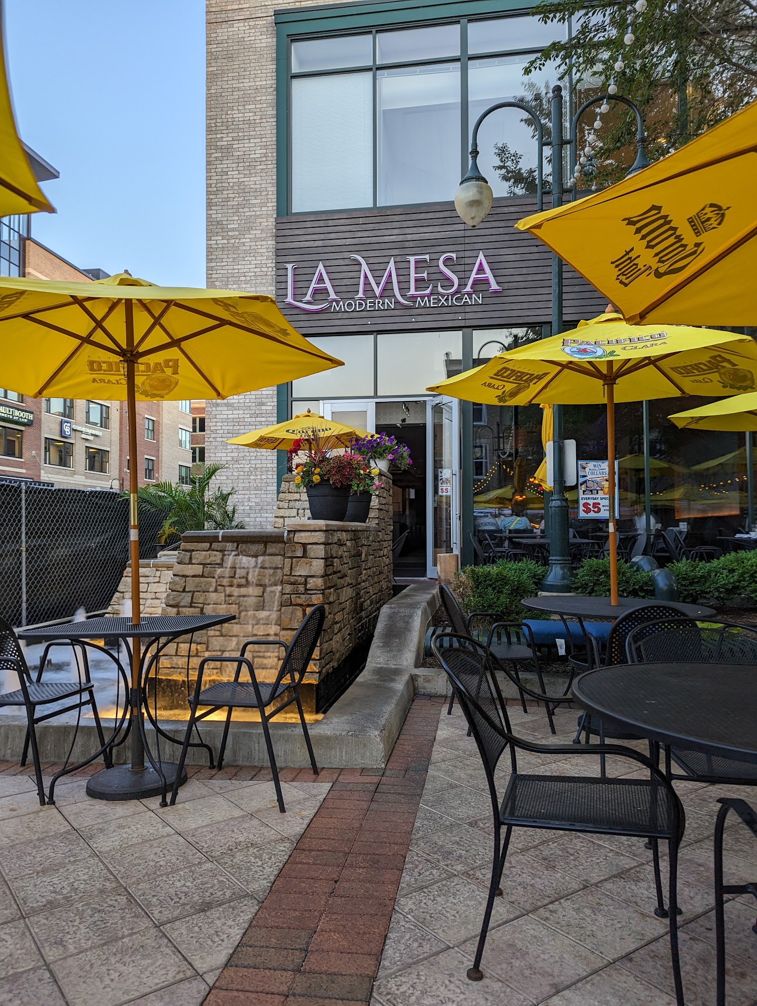 La Mesa Modern Mexican