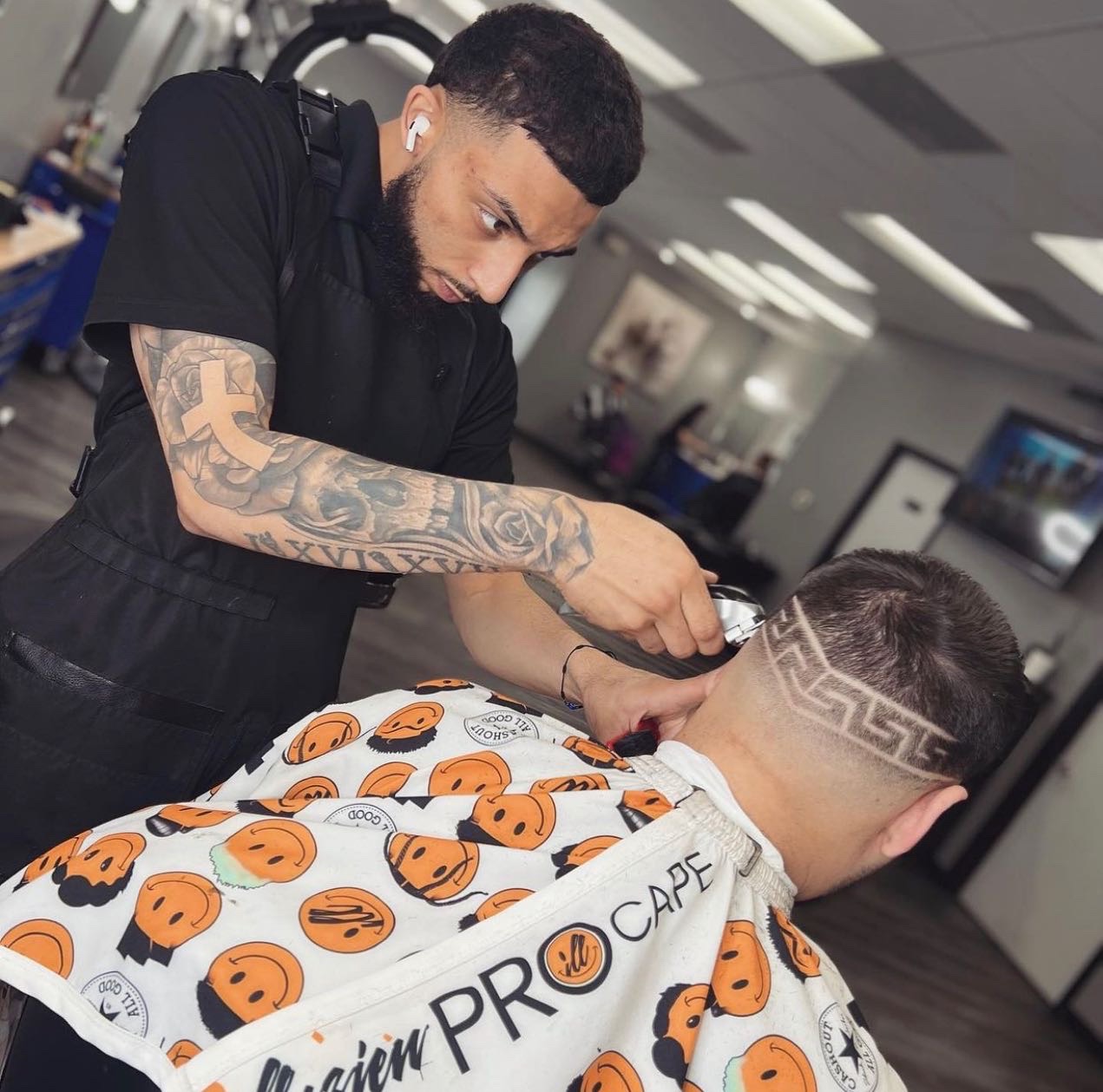 In & Out Cuts Barbershop
