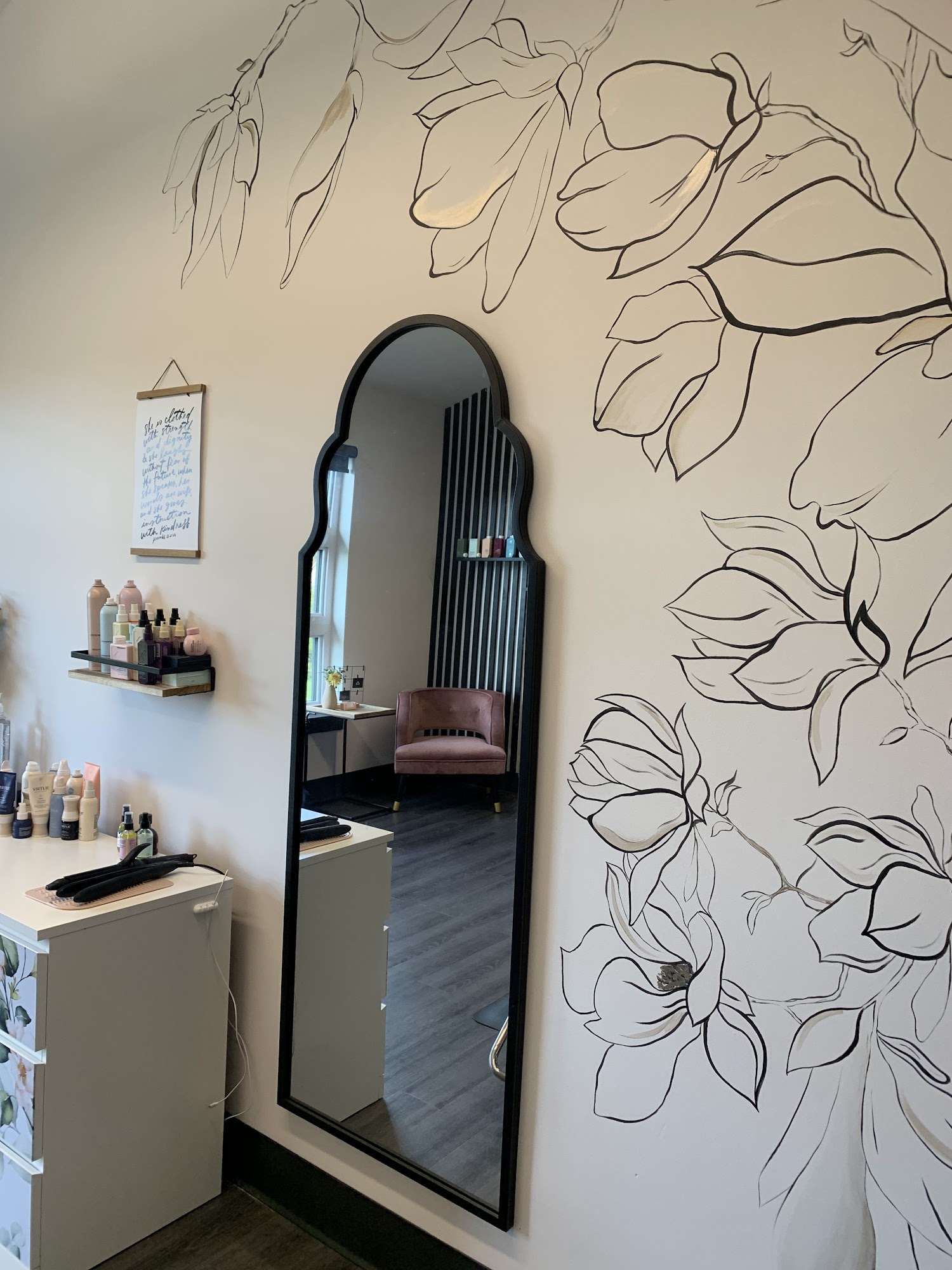 Magnolia Roots Salon