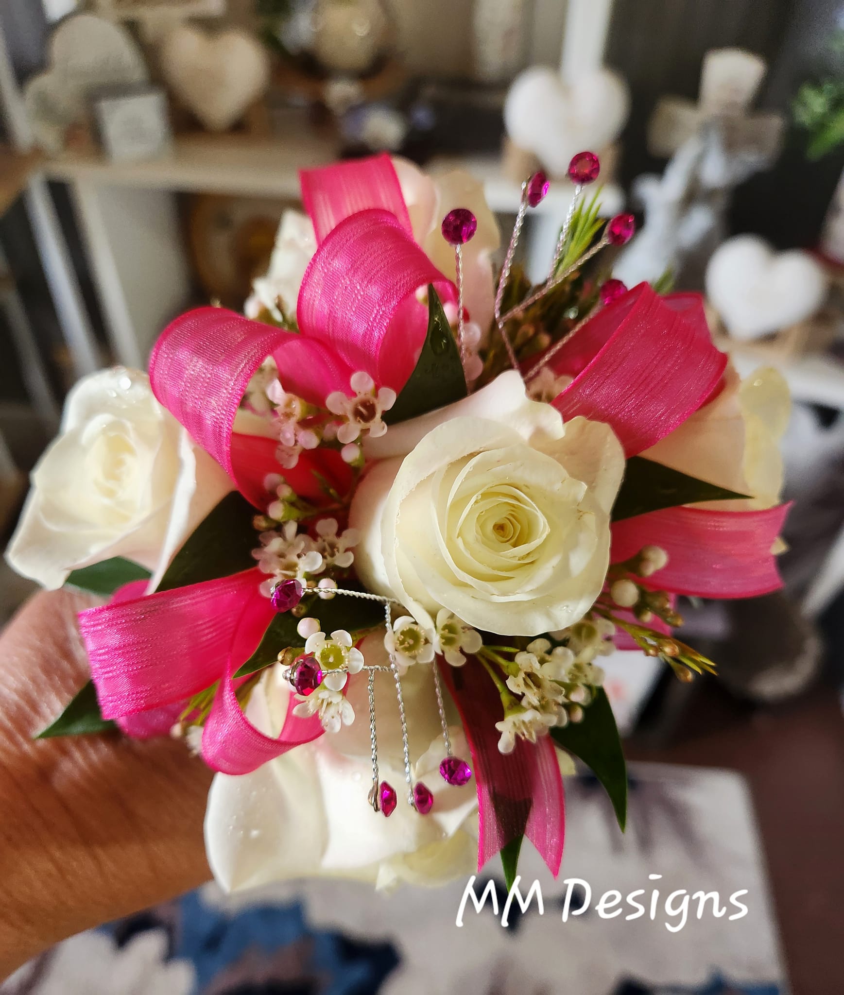 MM Designs Flowers & Gifts Located in Uniontown, 11033 E County Rd 200 S, Crothersville Indiana 47229