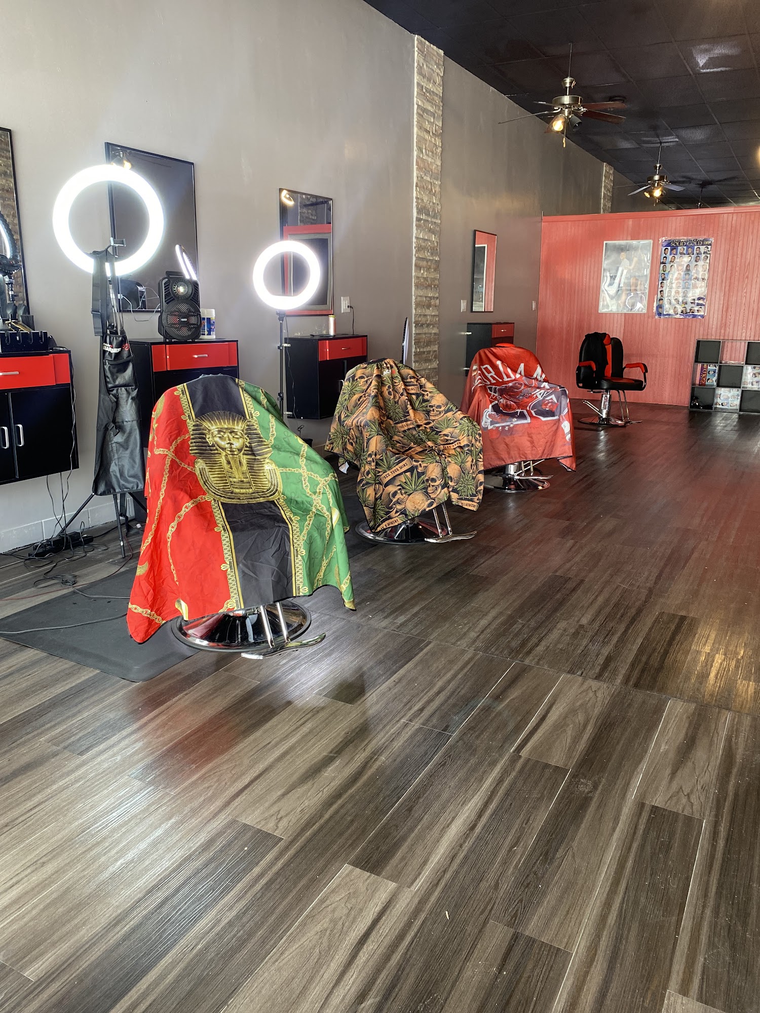 WiggsKuts Barbershop 815 W Chicago Ave, East Chicago Indiana 46312