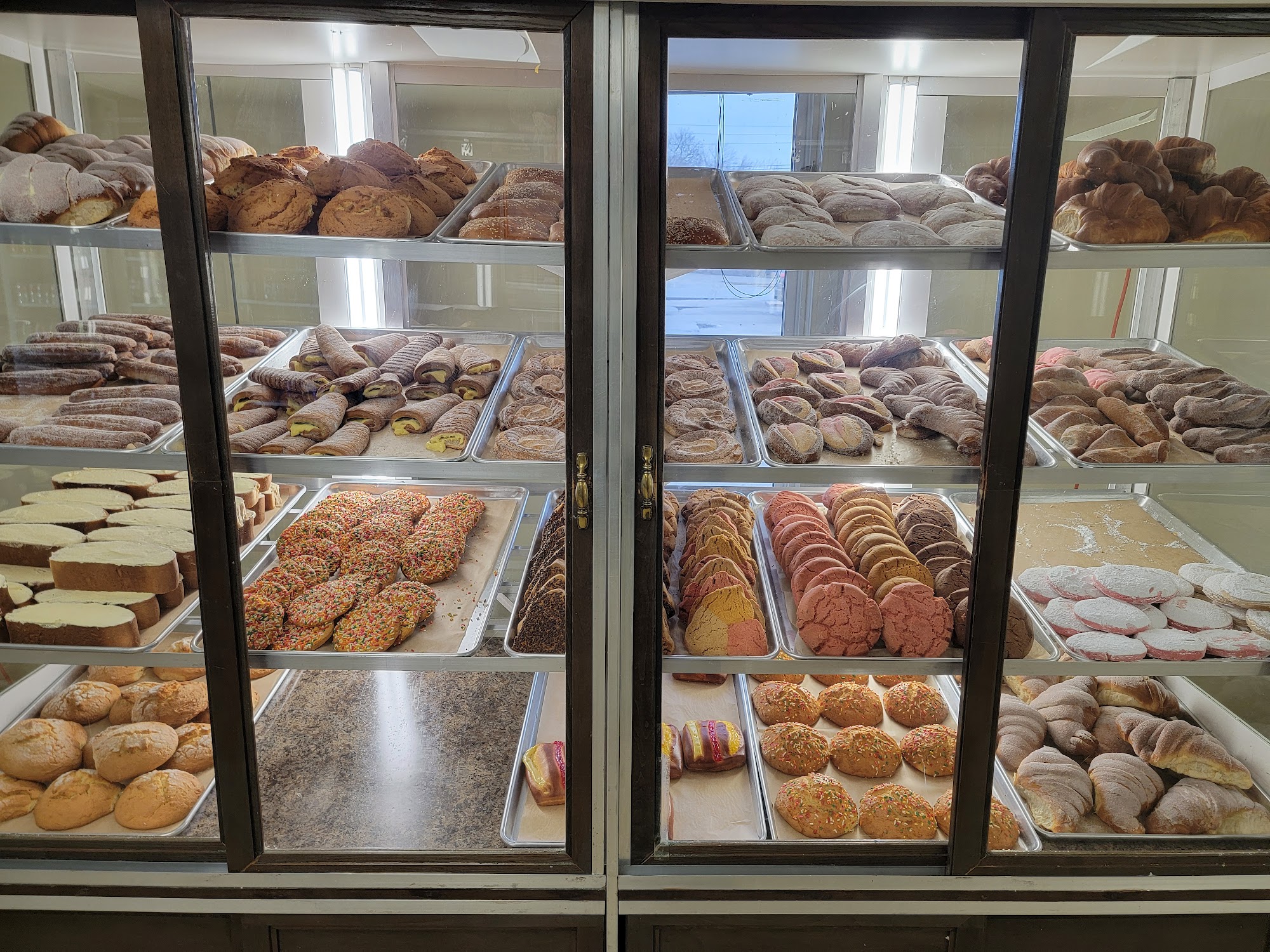 Hernandez Bakery