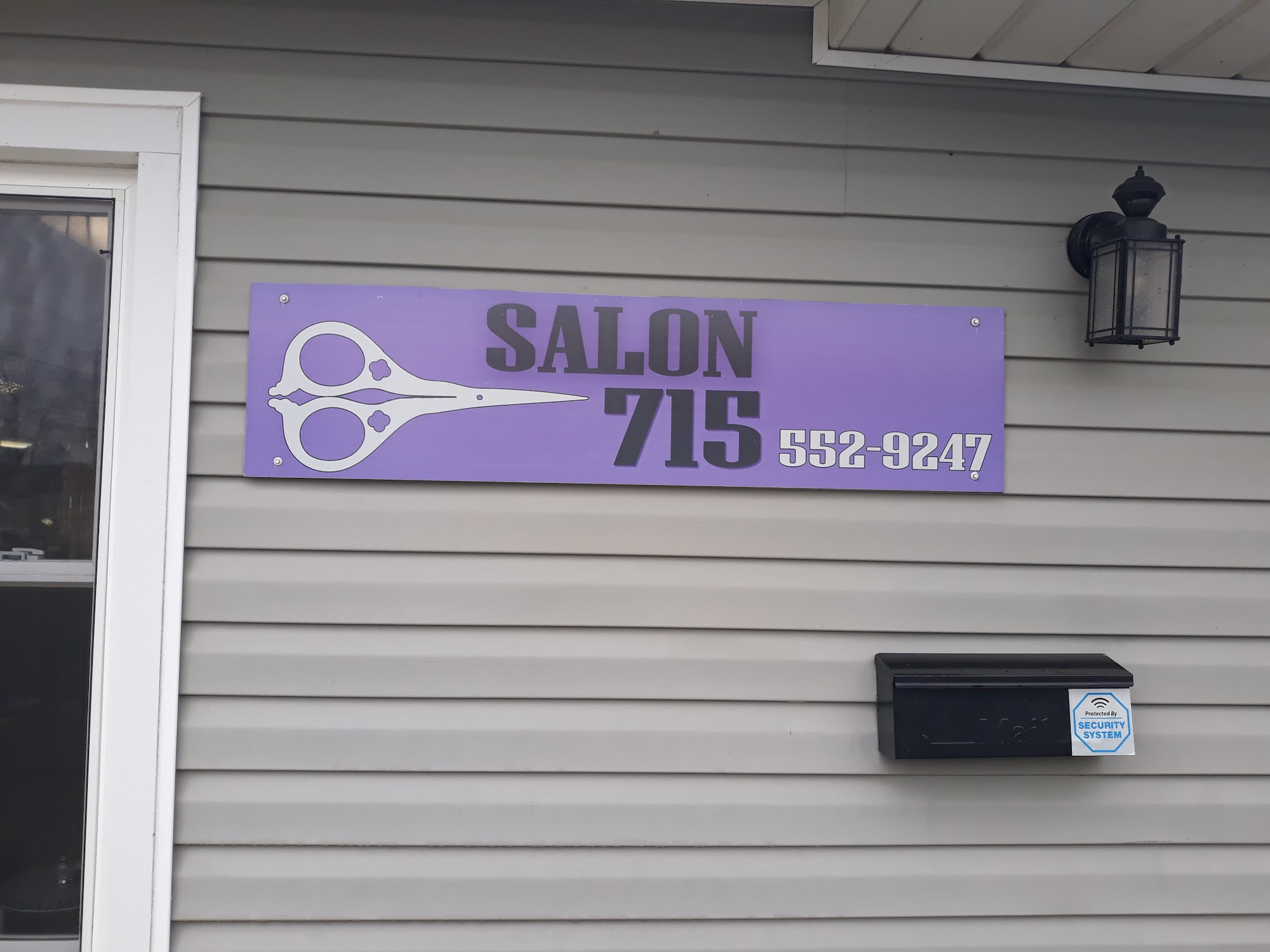 Salon 715 715 N A St, Elwood Indiana 46036
