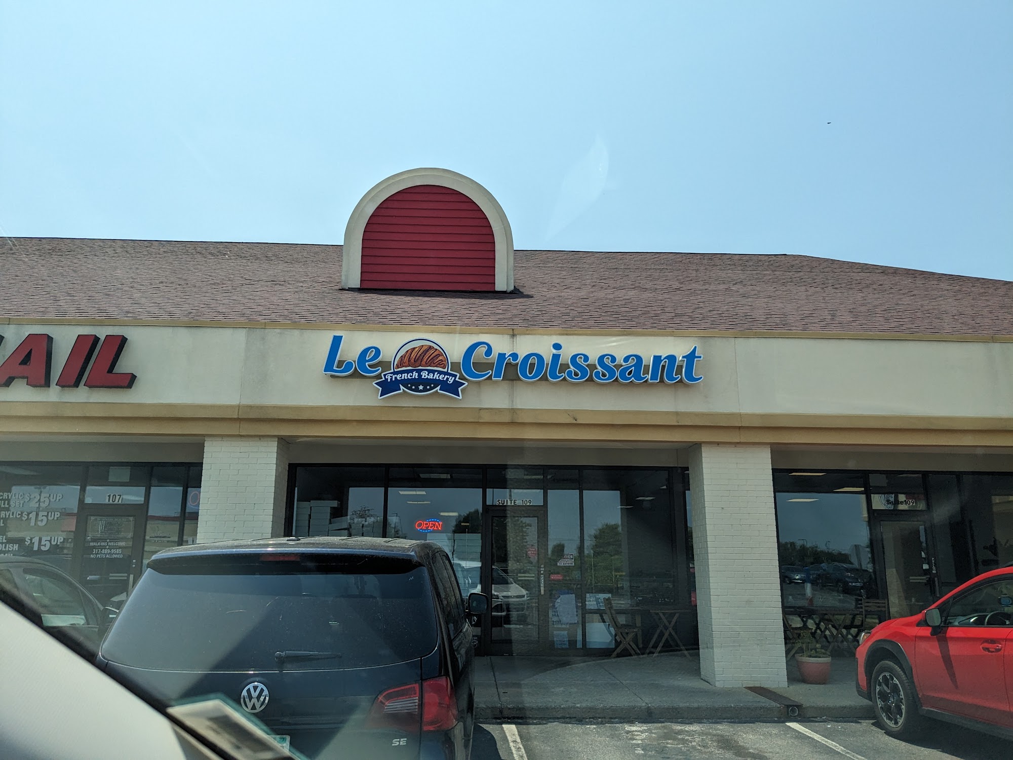 Le Croissant French Bakery