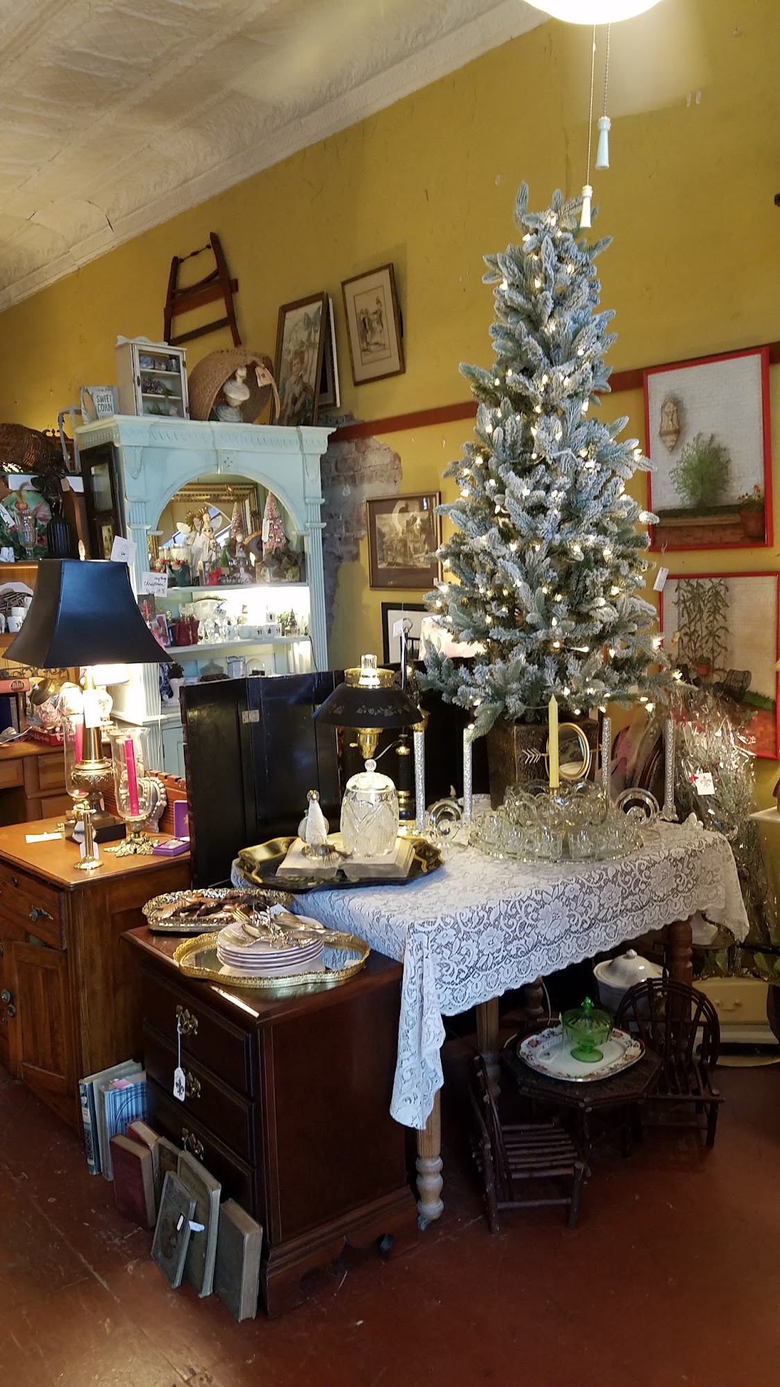 Sugar Maples Antiques & Gifts