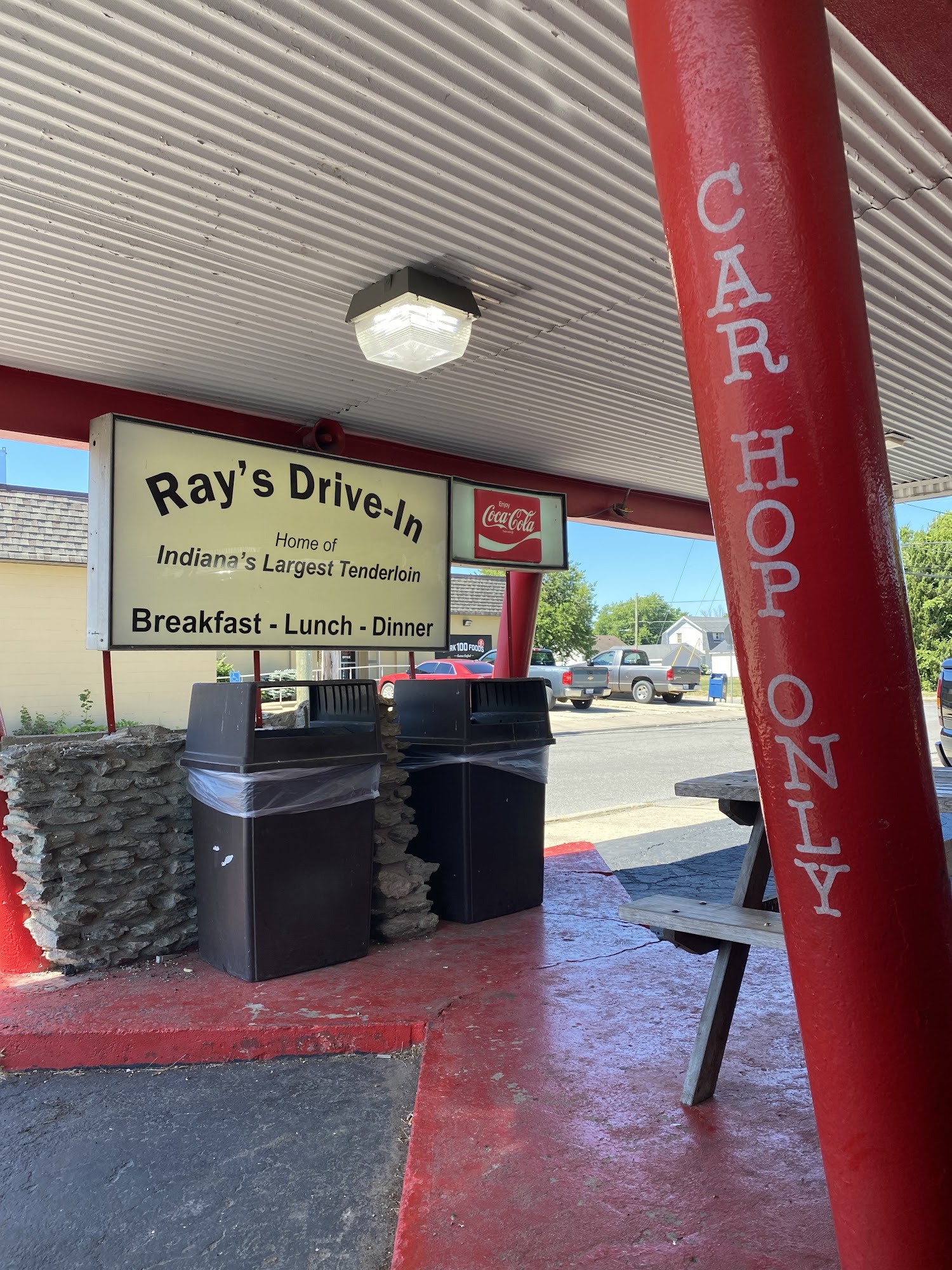 Ray's Drive In