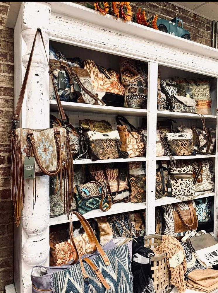 The Rusty Hinge Boutique
