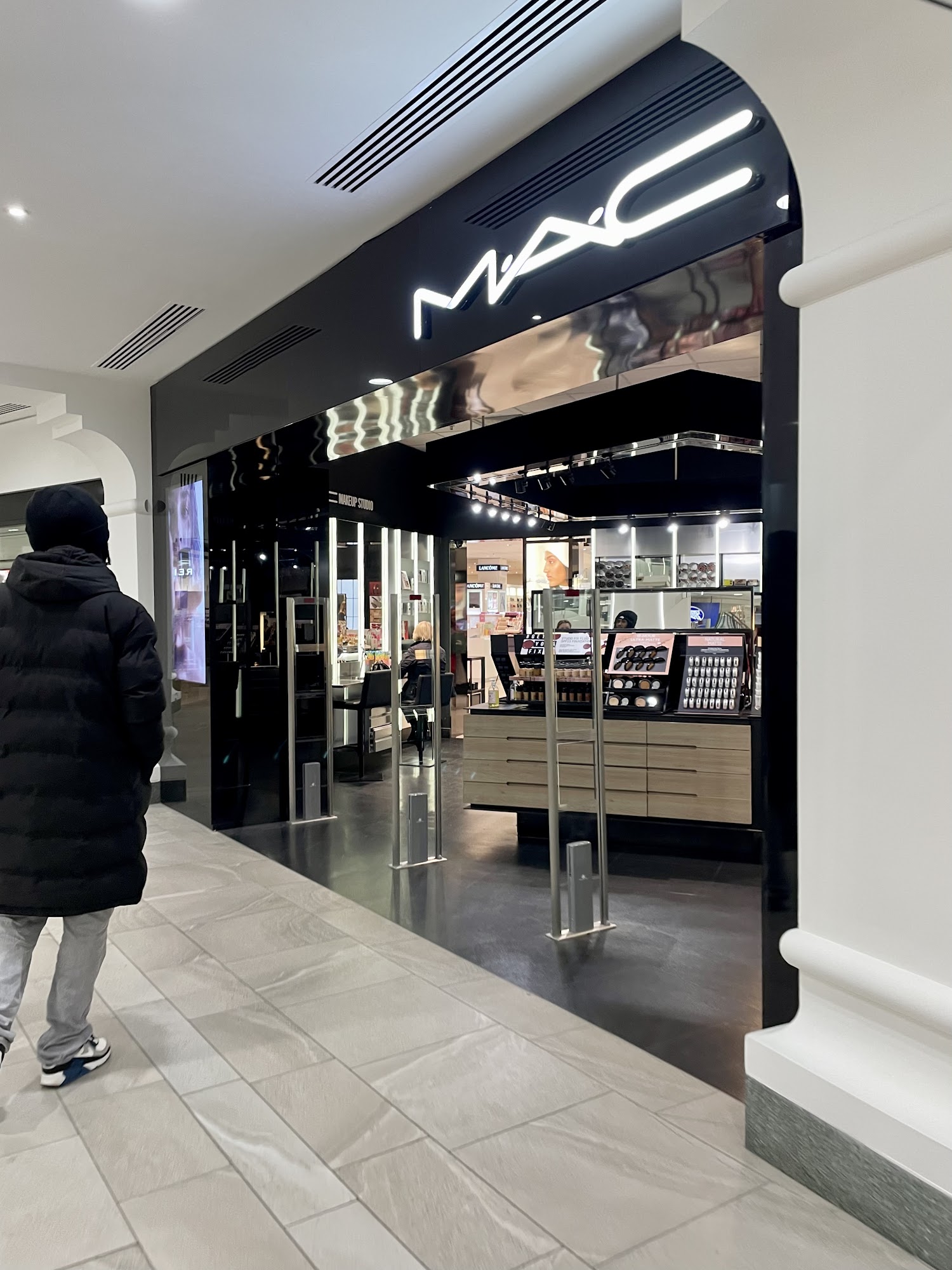 MAC Cosmetics