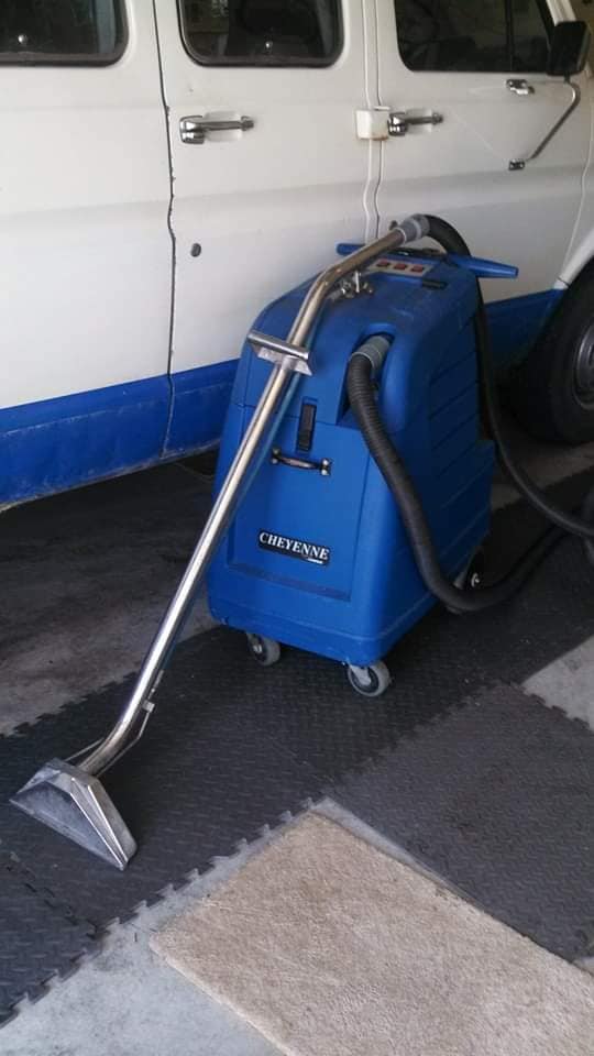 Bell Carpet Cleaning 620 N Pine Ct, Gardner Kansas 66030