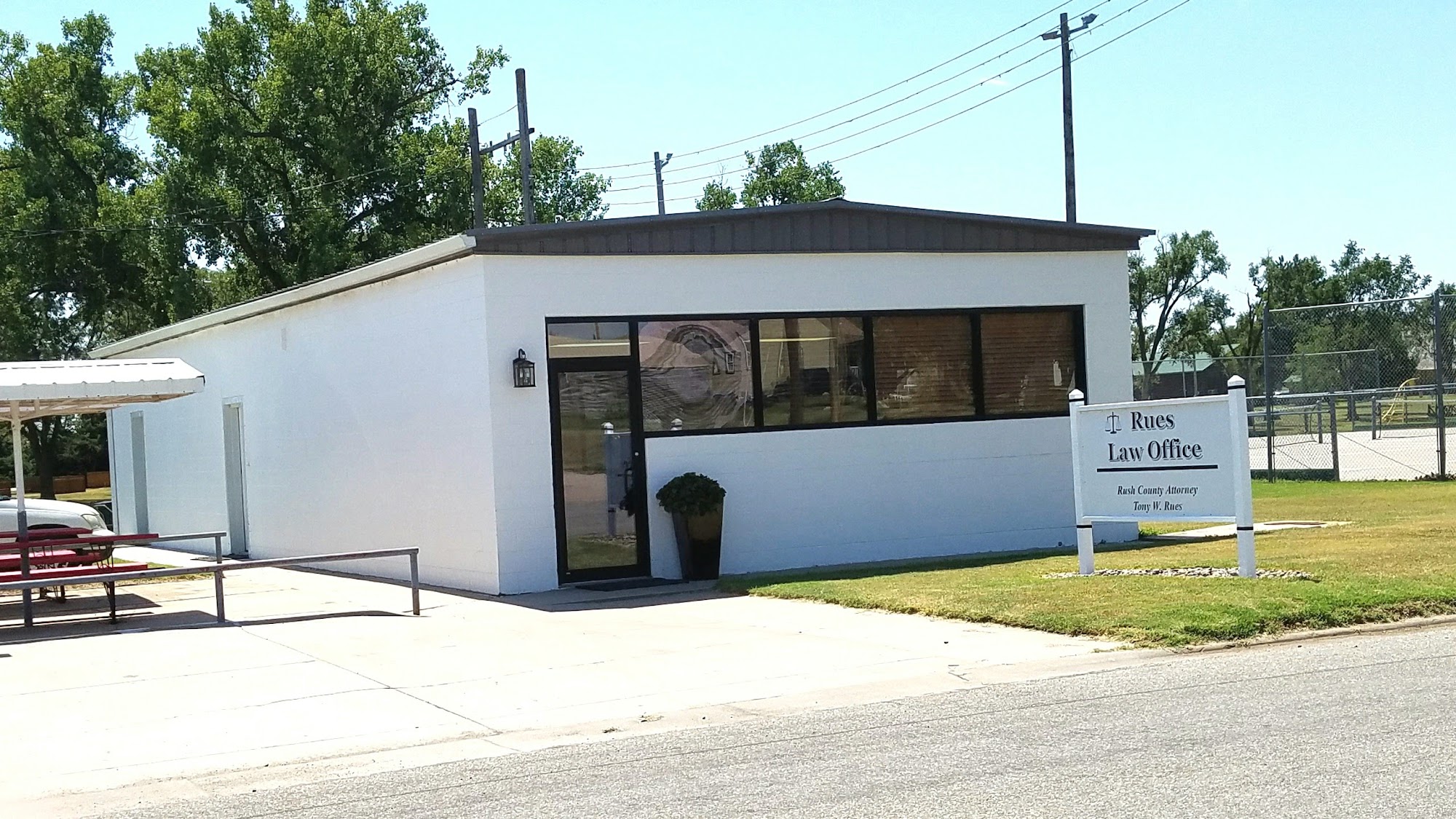Tony Rues Law Office Grass Park, 111 3rd St, La Crosse Kansas 67548