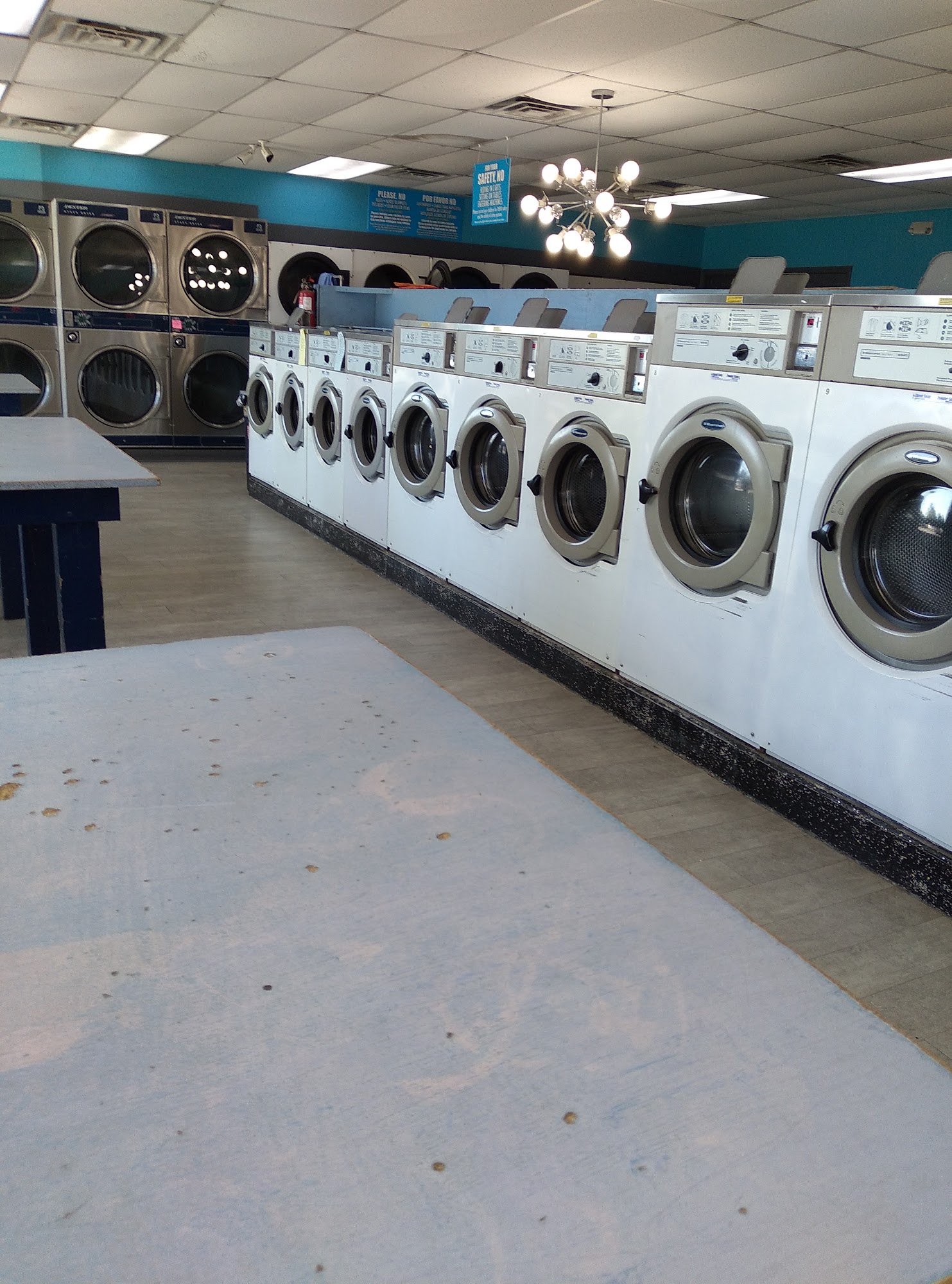 Bubble Room Laundromat - Olathe