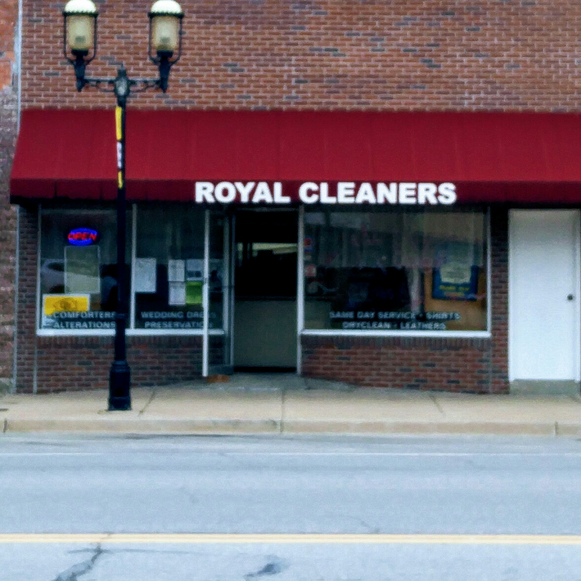 Royal cleaners 125 S Main St, Ottawa Kansas 66067
