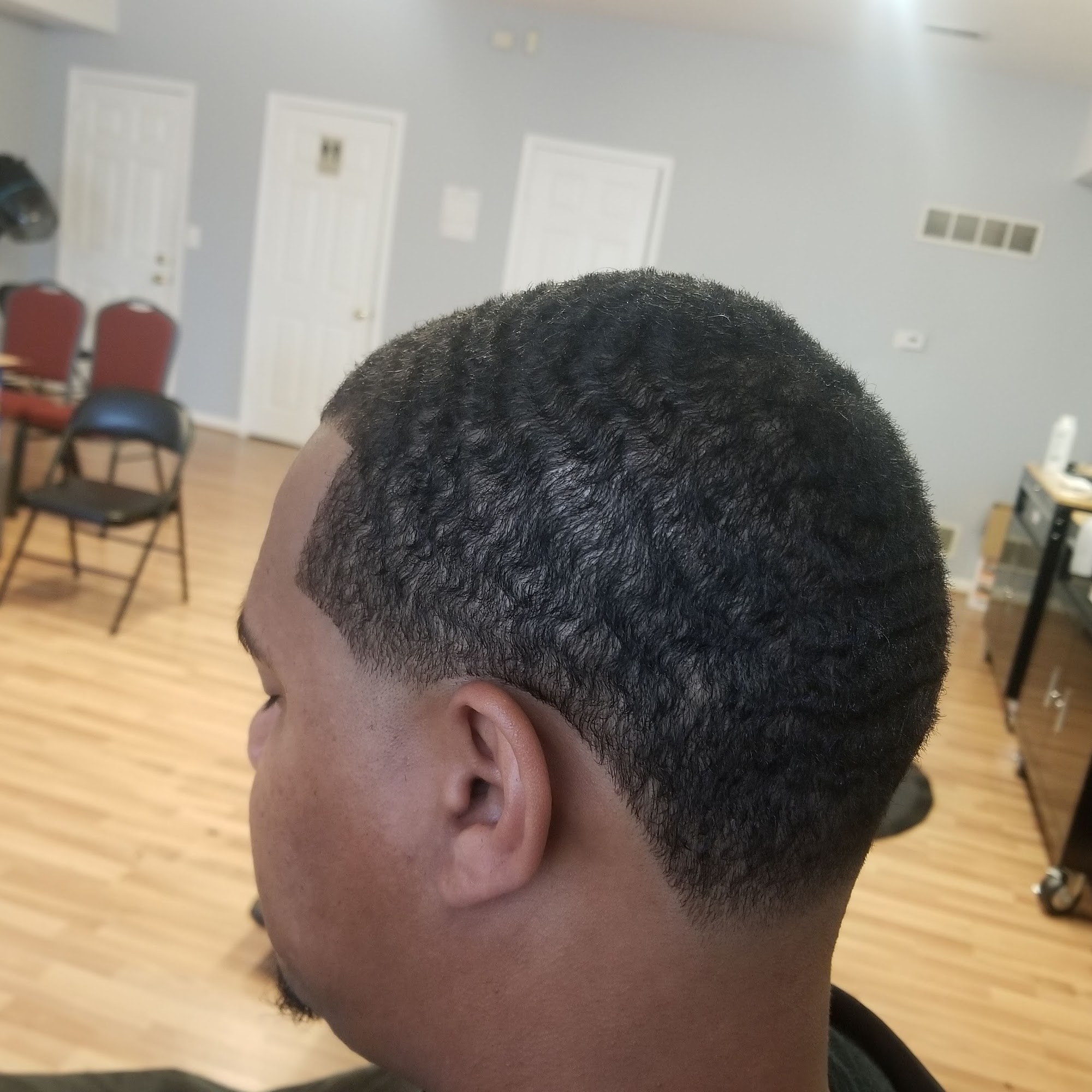 Protege's Cuts 4317 Dixie Hwy, Elsmere Kentucky 41018