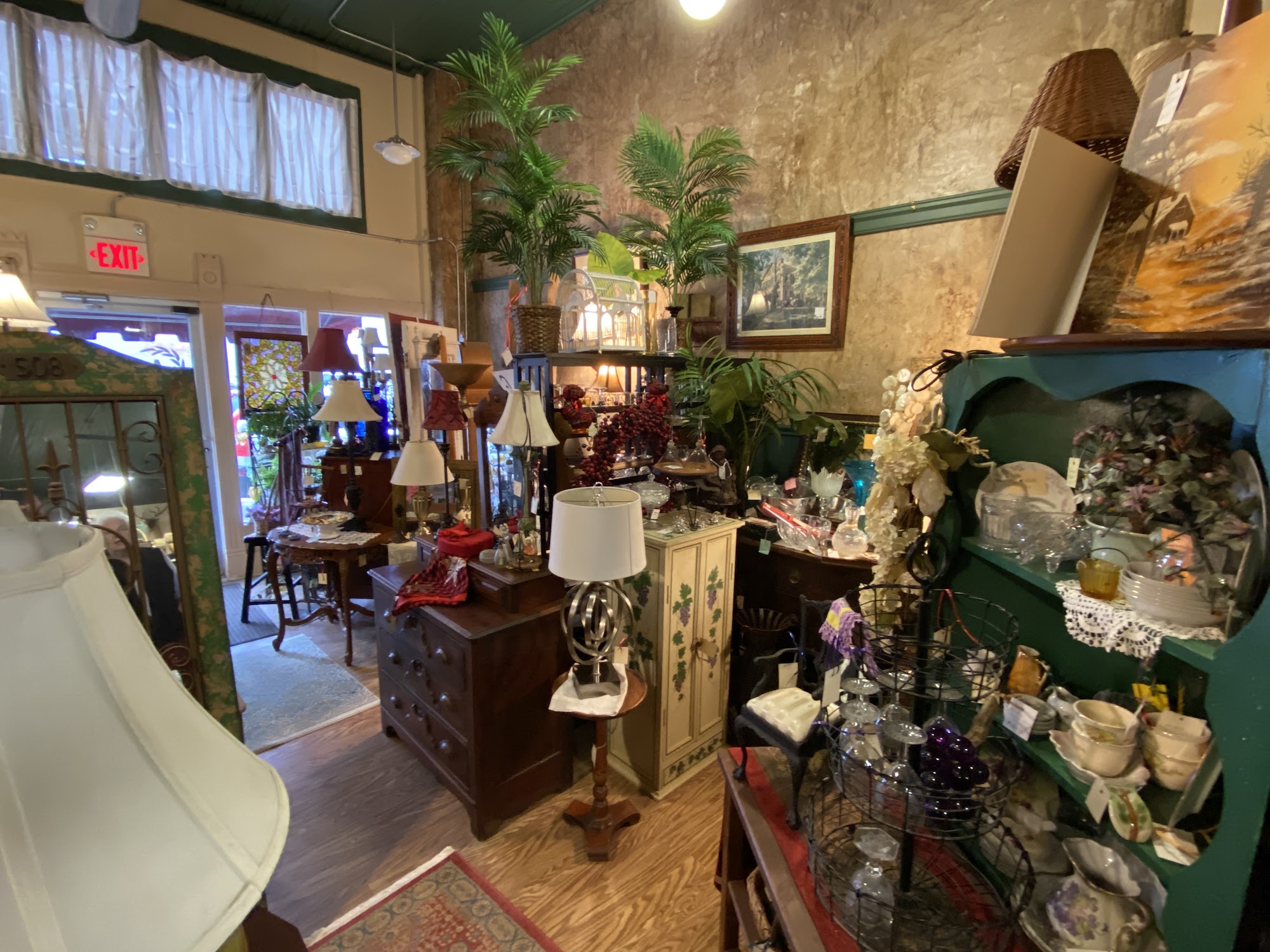 6th street Antiques