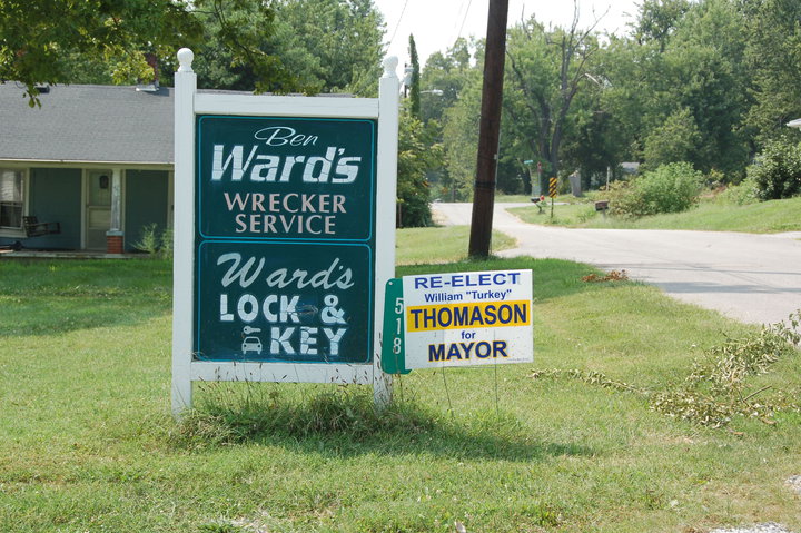 Ward 's Towing 518 Leavette Ave, Leitchfield Kentucky 42754