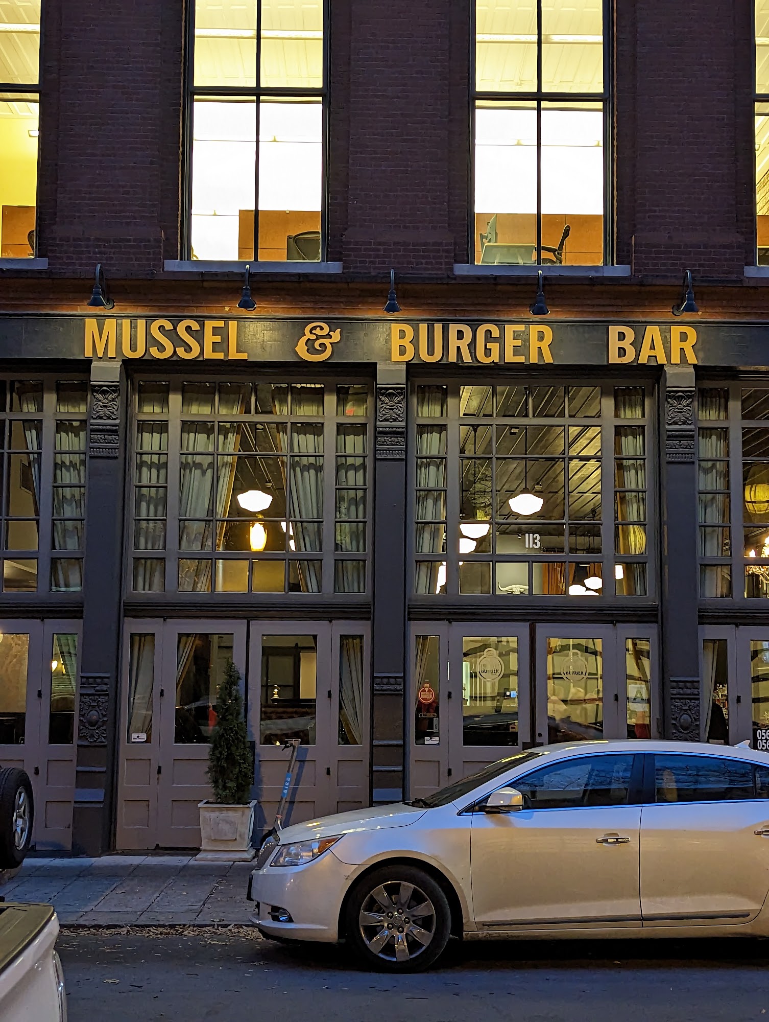 Mussel & Burger Bar