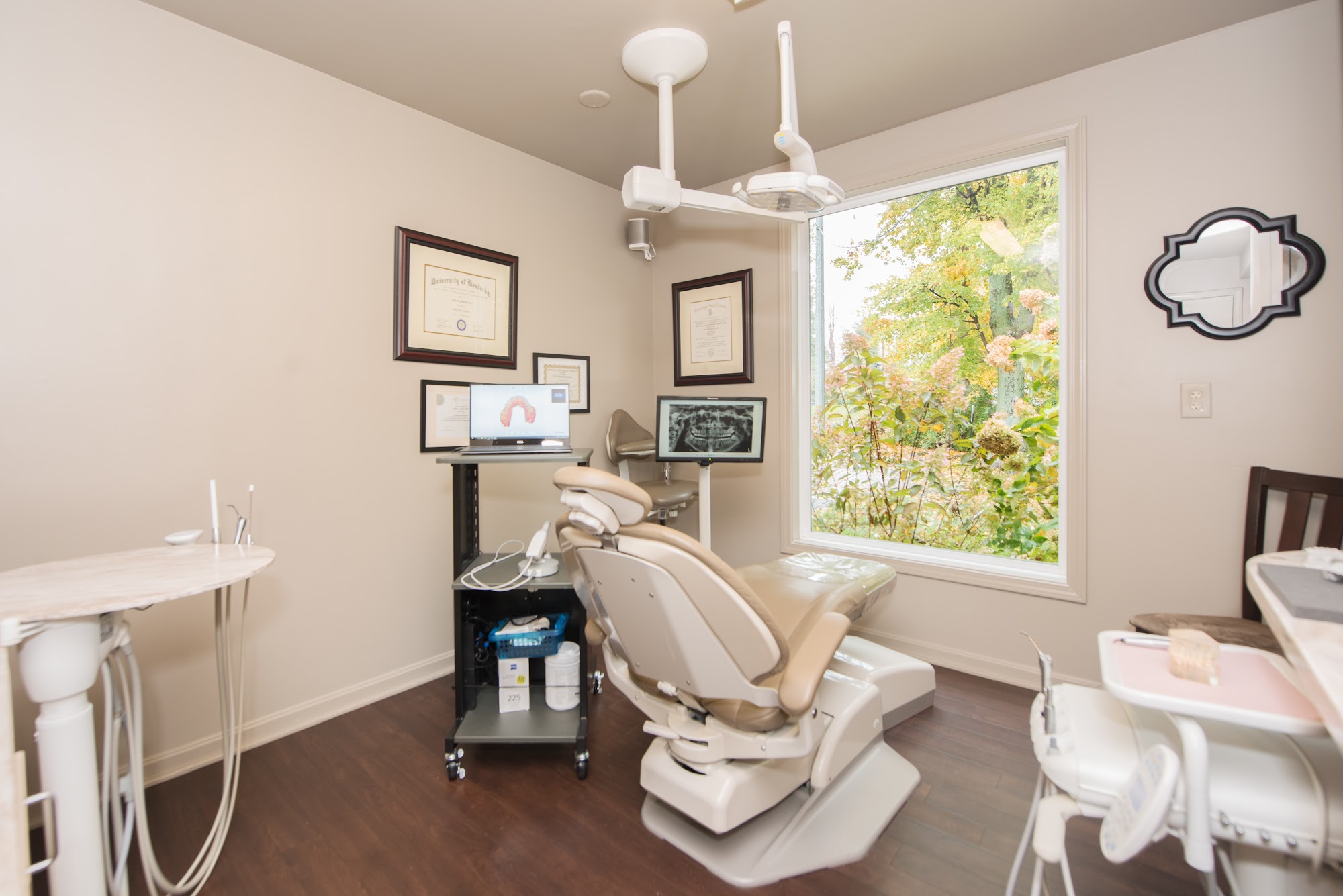 Lavelle Family & Cosmetic Dentistry of Prospect 13104 W U.S. Hwy 42, Prospect Kentucky 40059