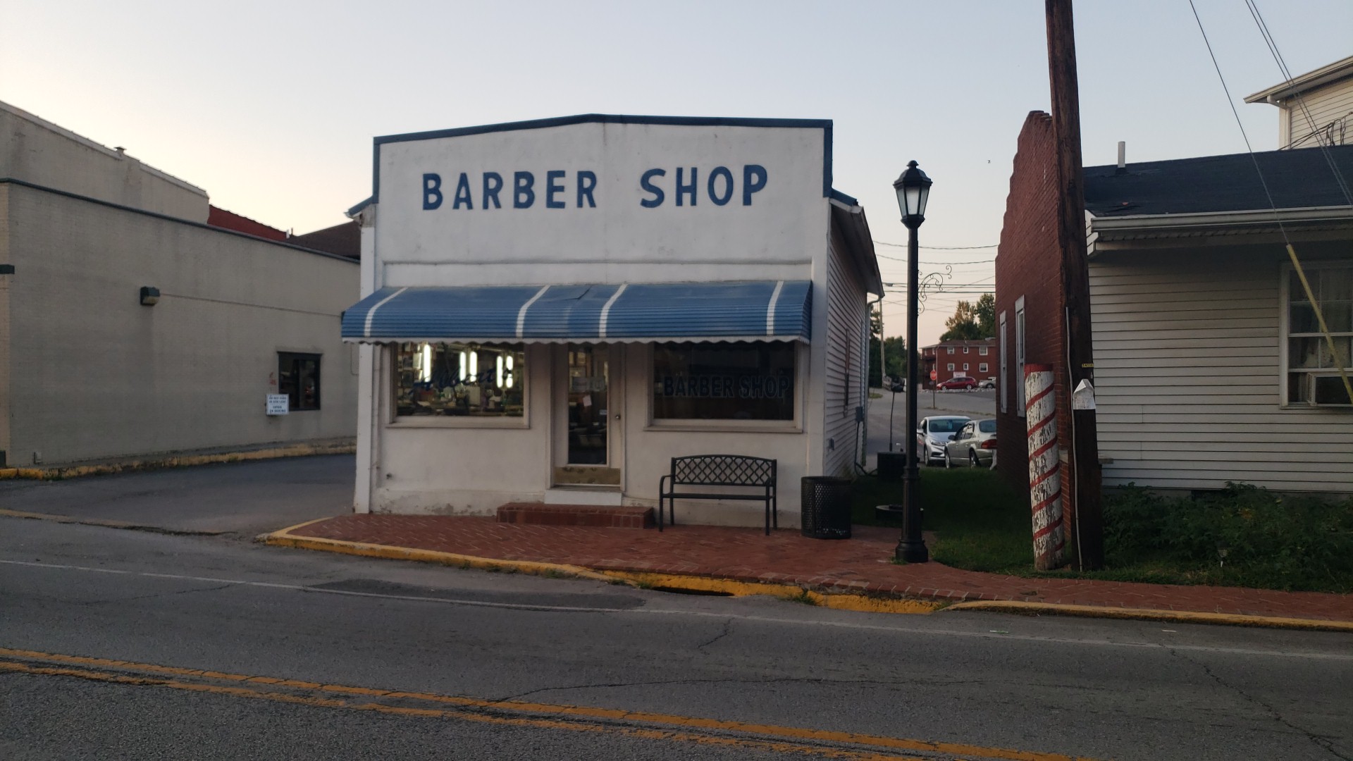 Albert's Barber & Styling Shop 115 W Main St, Vine Grove Kentucky 40175