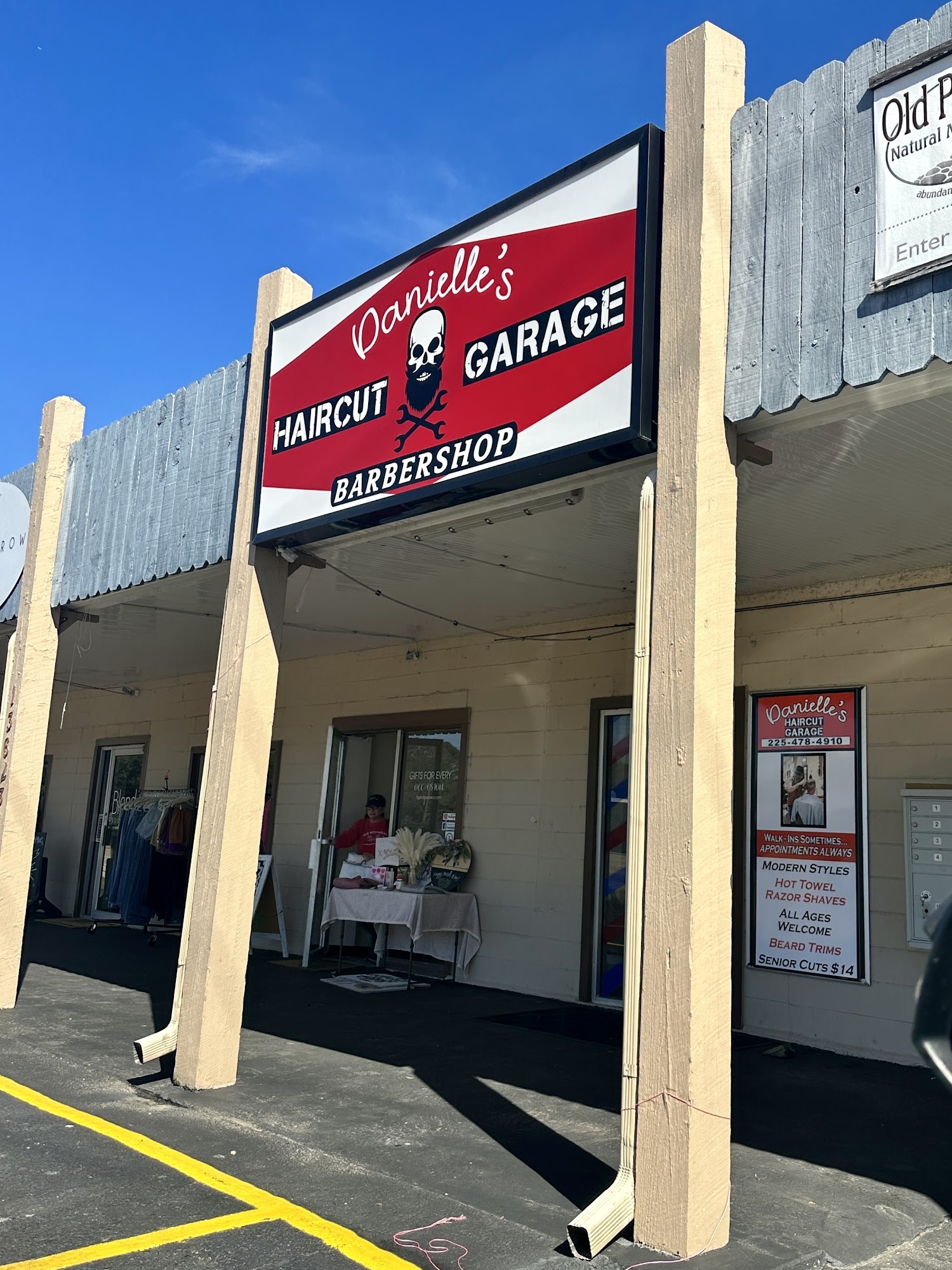 Danielle's Haircut Garage