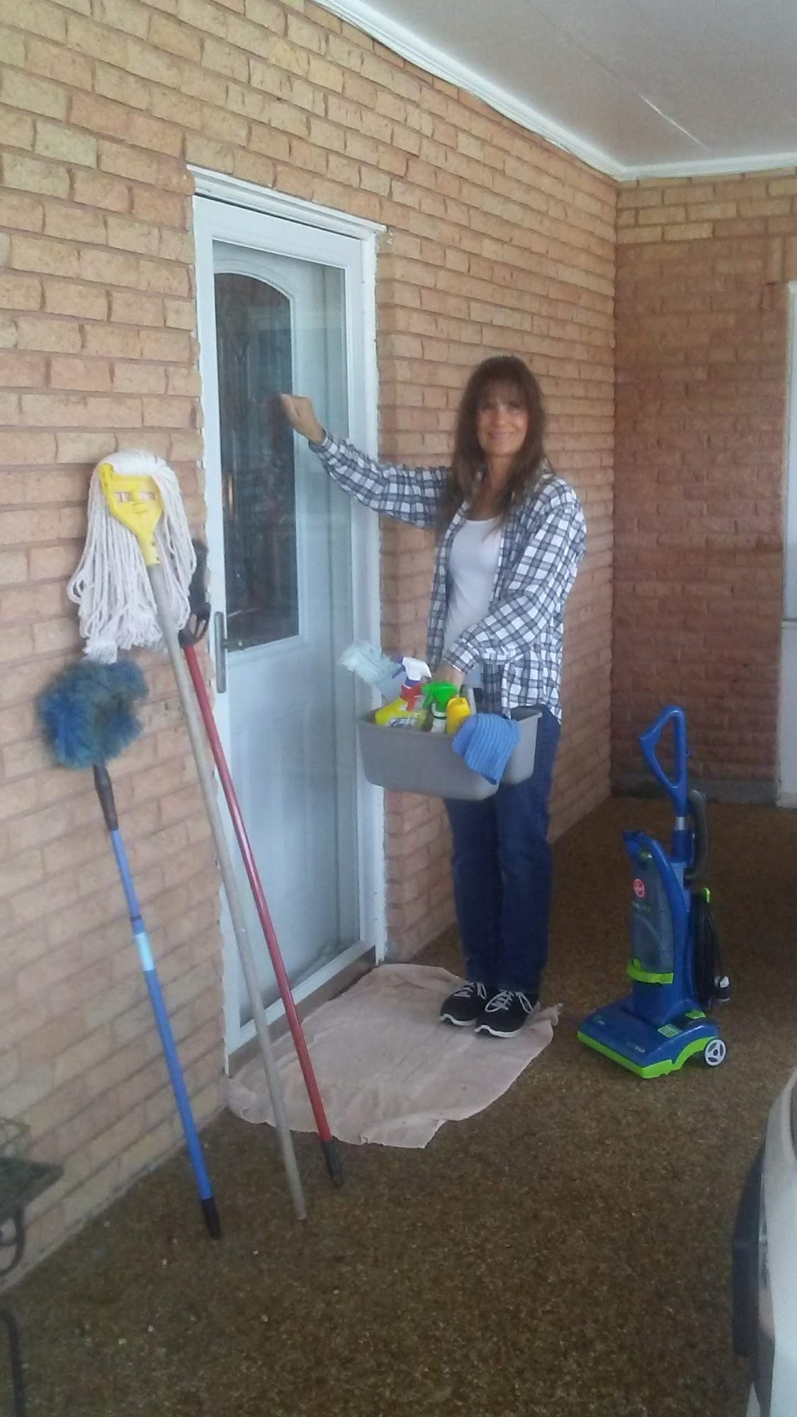 Dust-N-Shine Cleaning Service | Residential, Apartment & Bathroom Cleaning