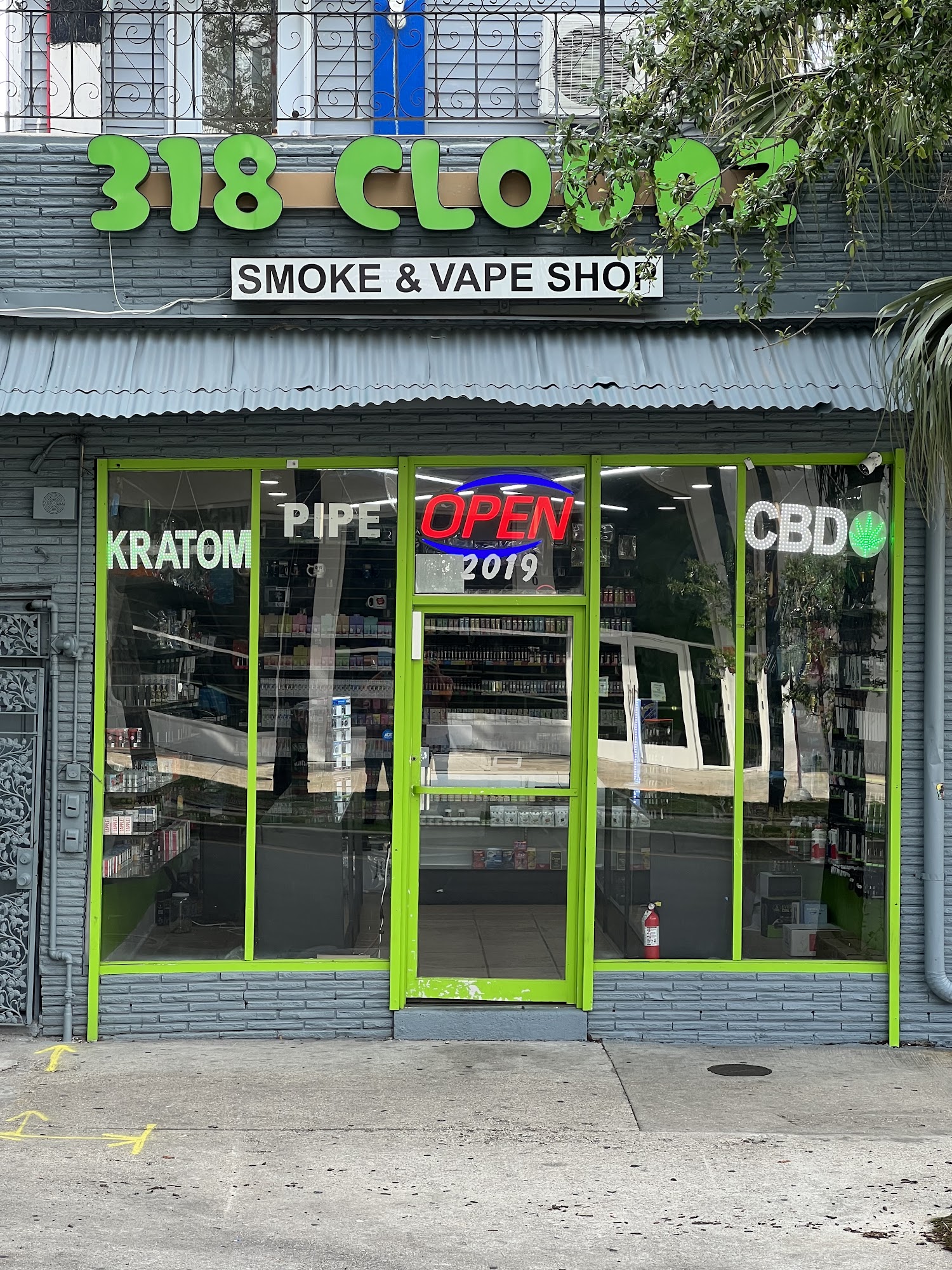 318 Cloudz Smoke and Vape Shop