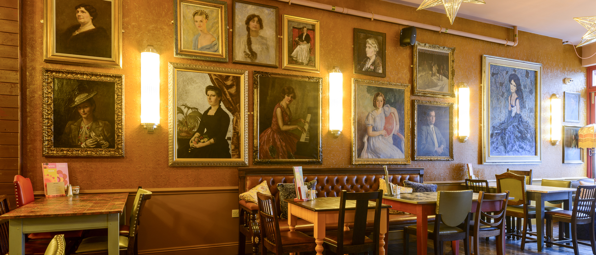 Cinco Lounge 39, Isaac Newton Centre, Grantham