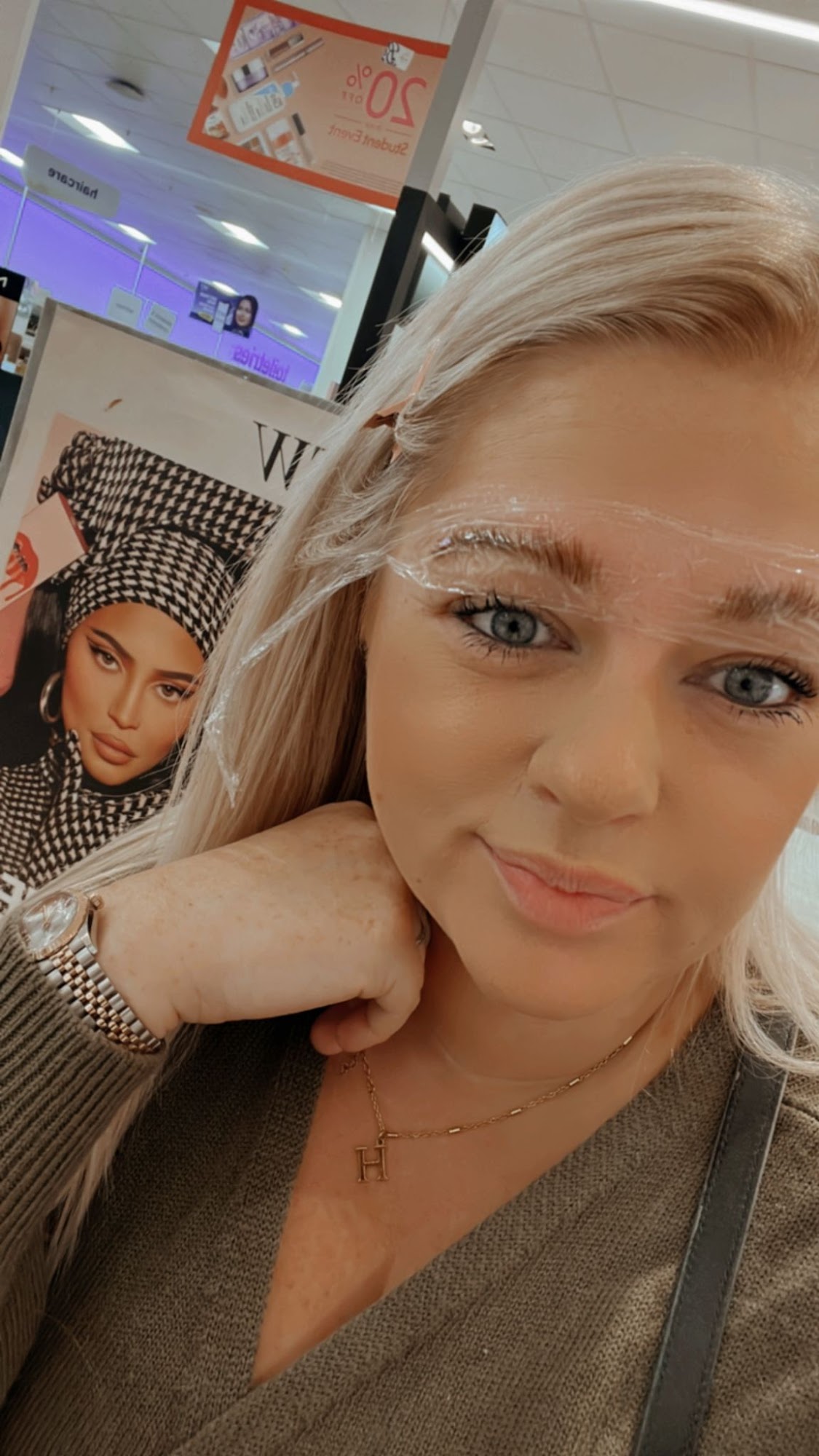 Benefit Cosmetics Brow Bar Counter Lincoln