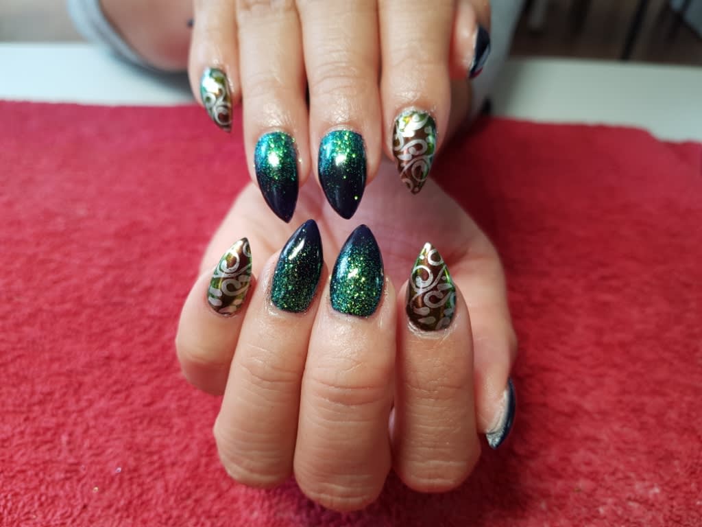 Kittens Got Claws Nails & Beauty