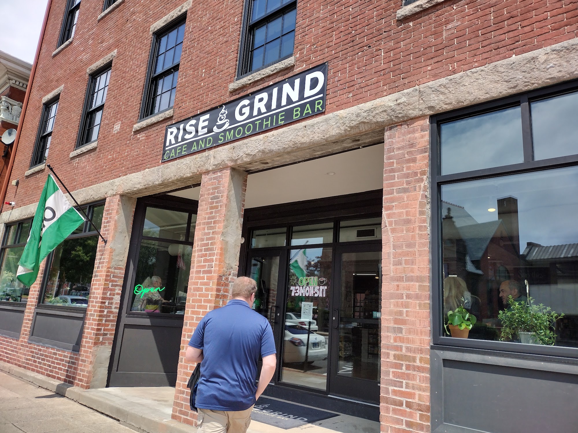 Rise & Grind Cafe Fitchburg
