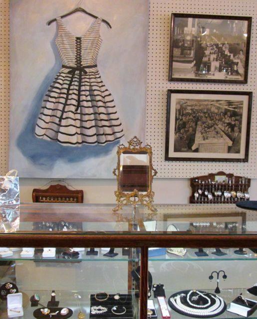 Emporium Antiques Center