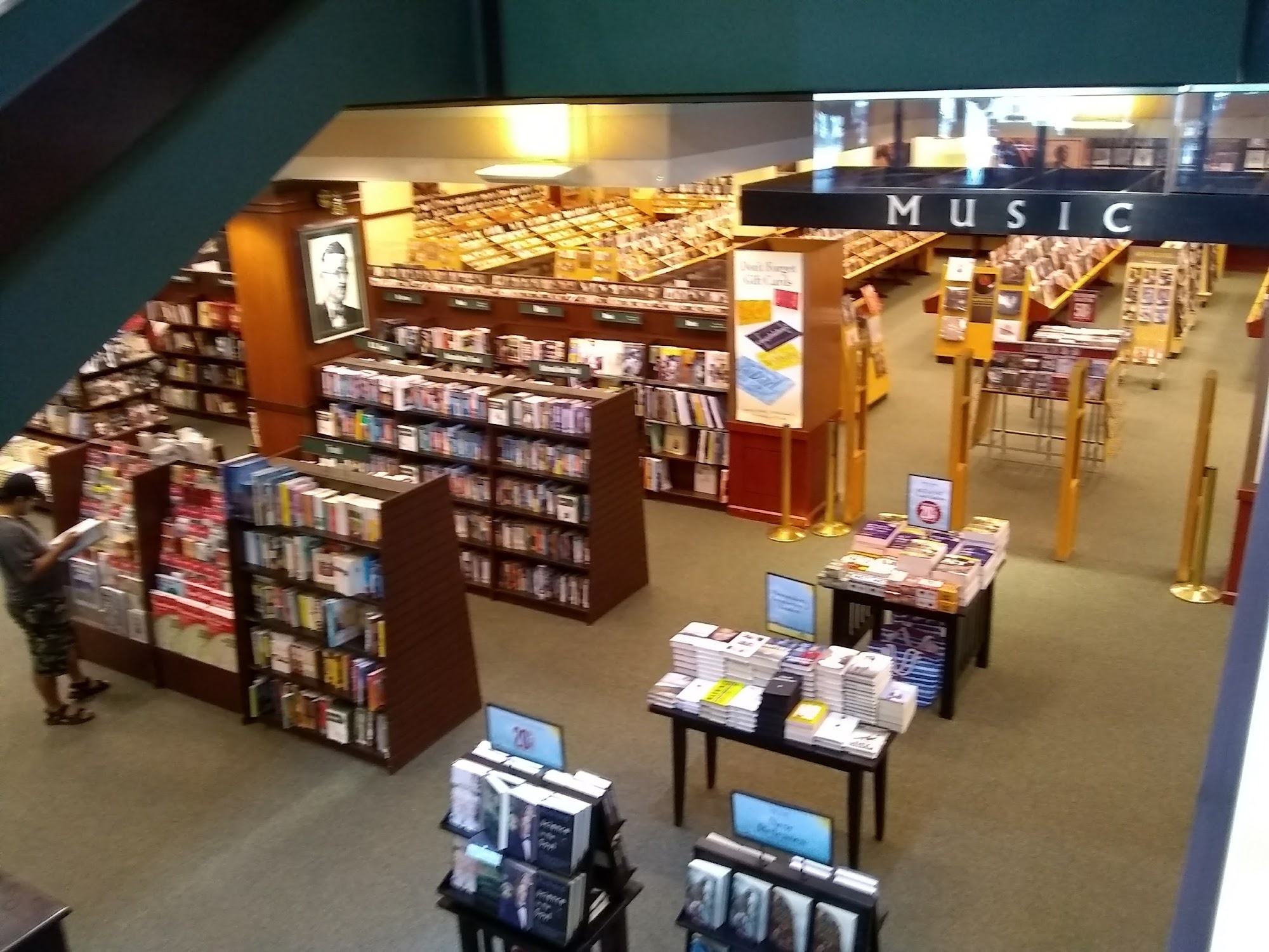 Barnes & Noble