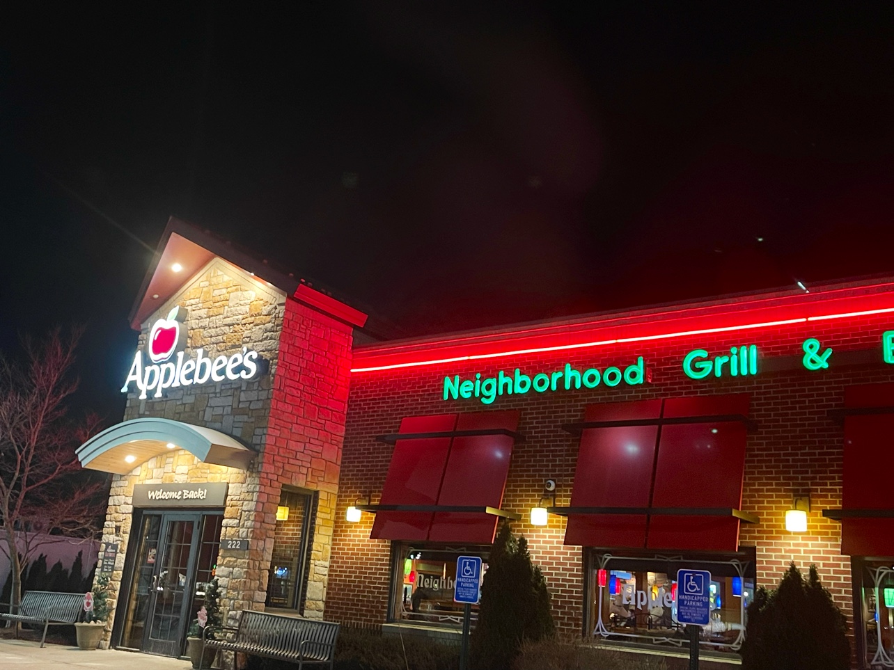 Applebee's Grill + Bar