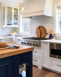 Lewis & Weldon Custom Cabinetry and Homes