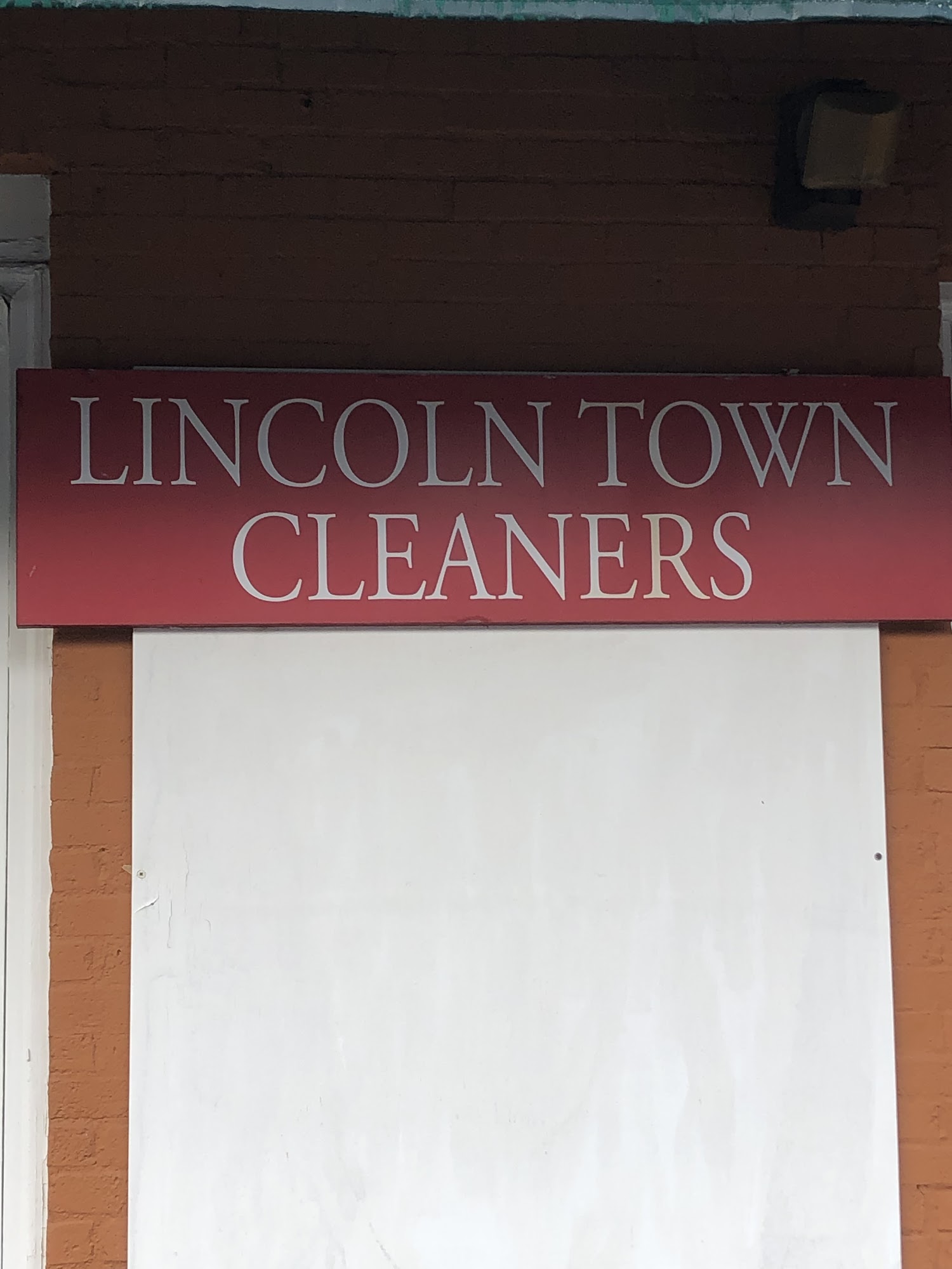 Lincoln Town Cleaners 10 Lewis St, Lincoln Massachusetts 01773
