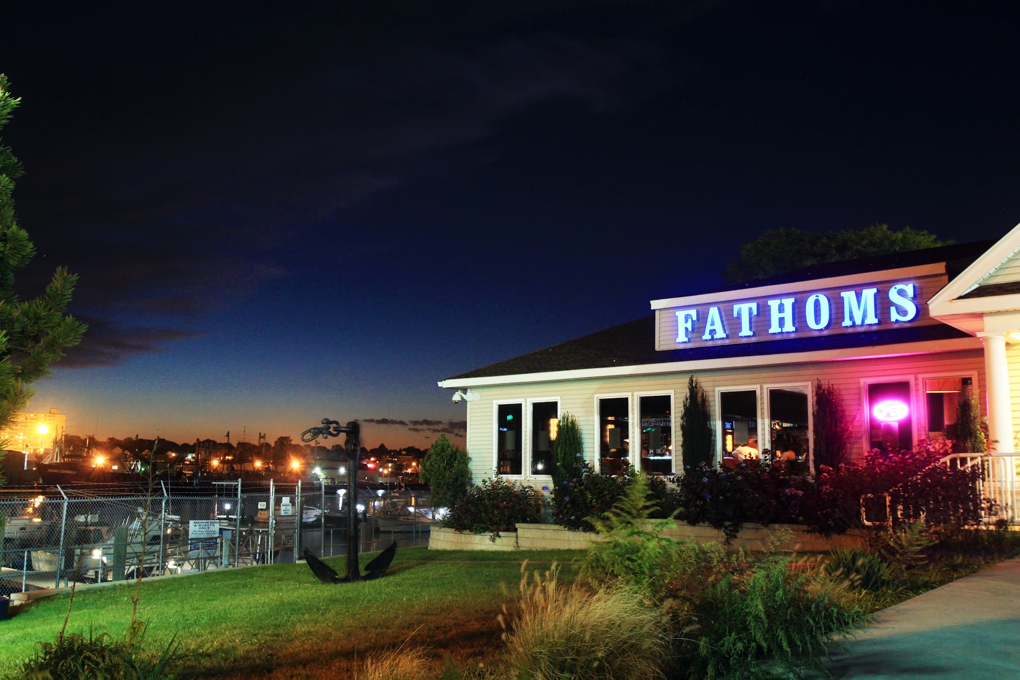 Fathoms Waterfront Bar & Grille