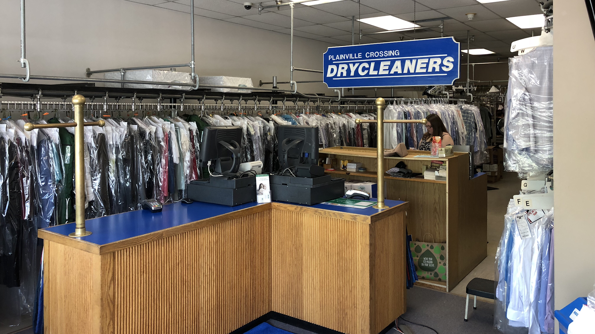 Plainville Crossing Drycleaners