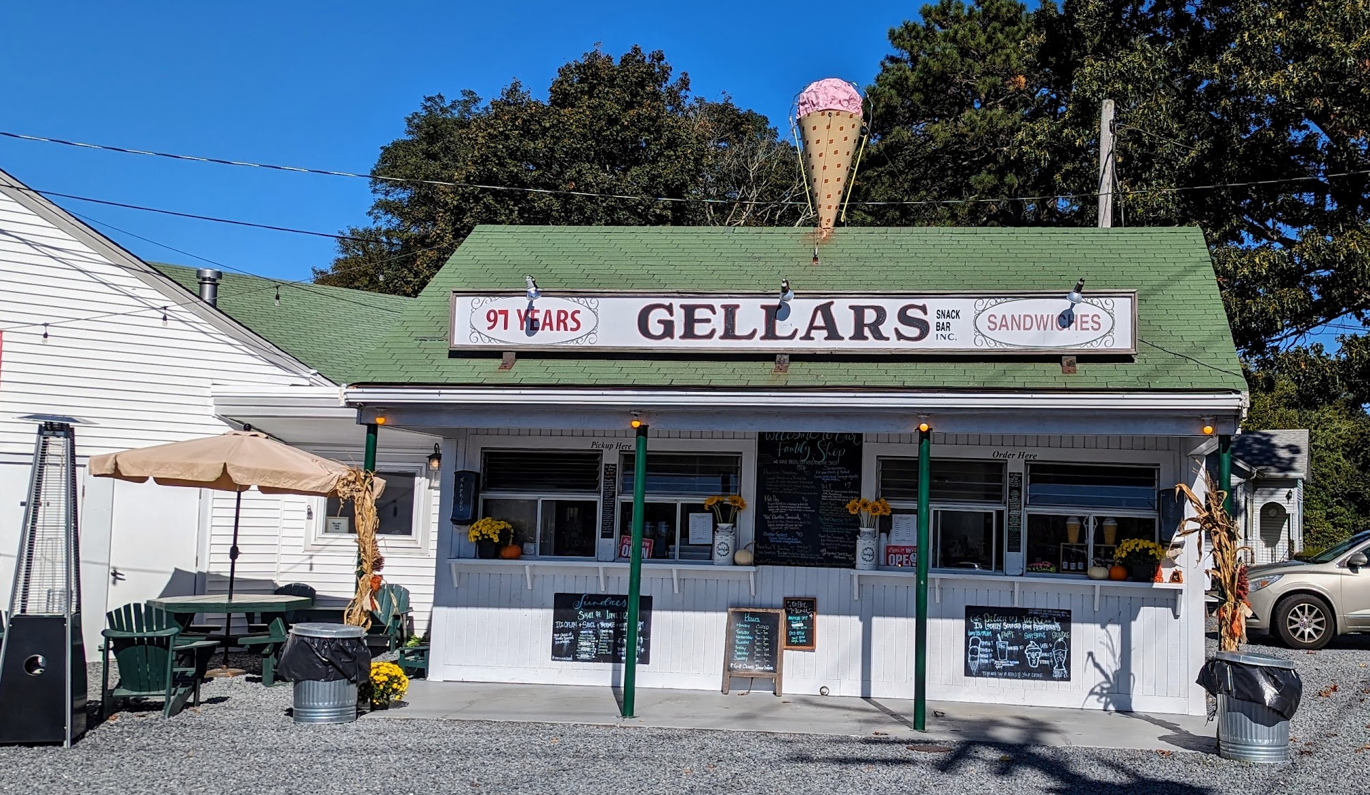 Gellar's Snackbar