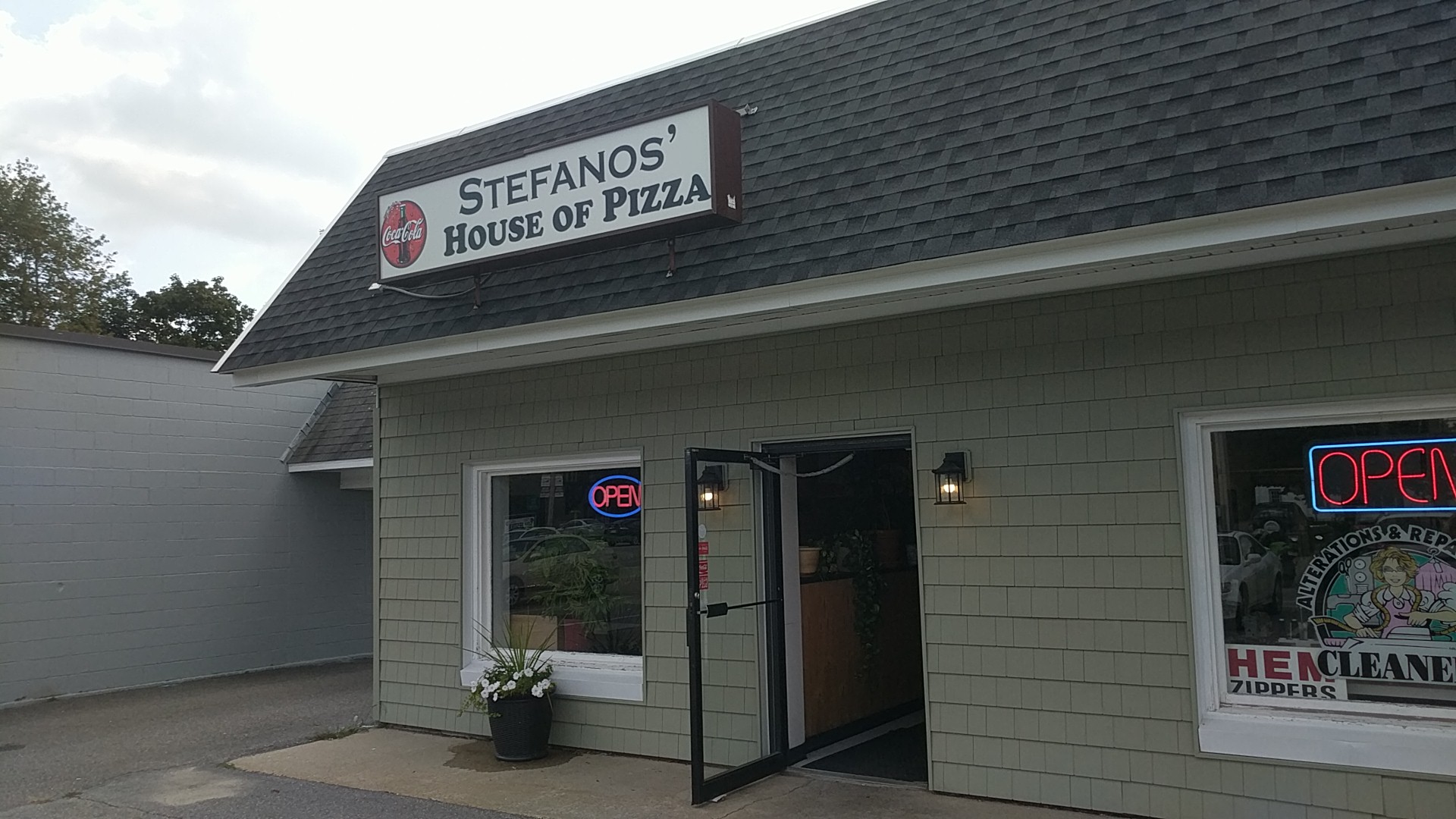 Stefanos' House of Pizza