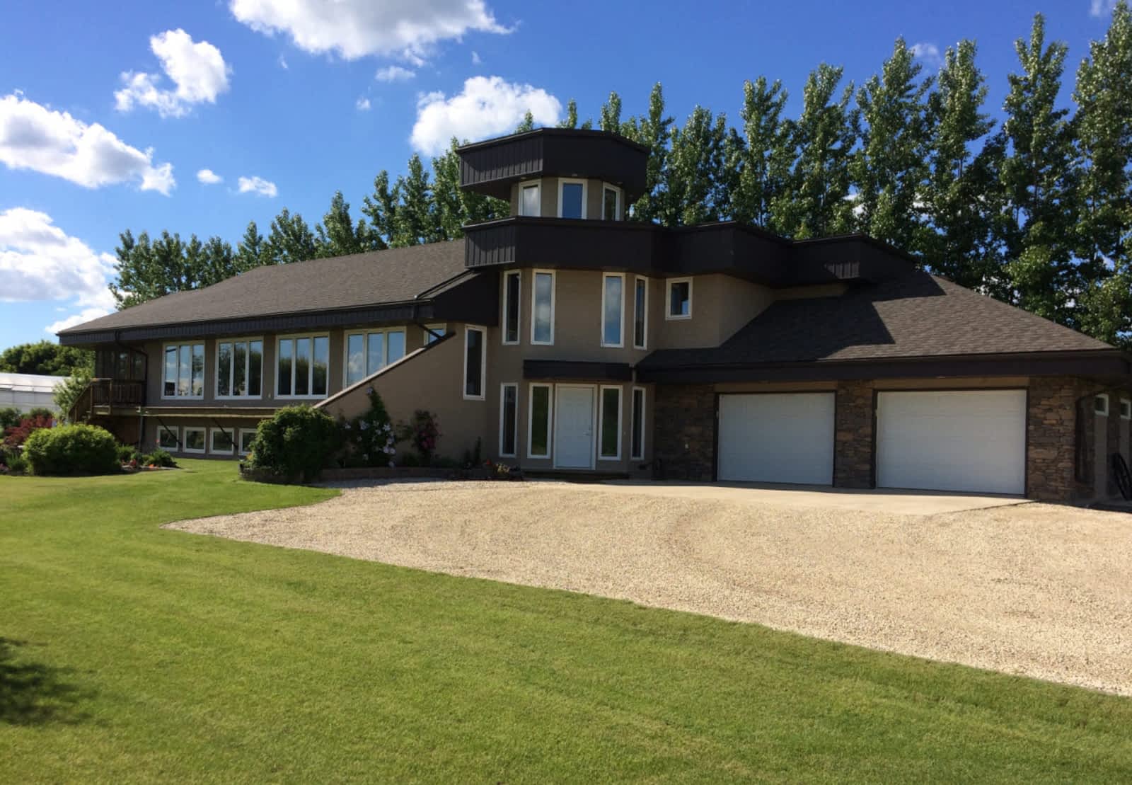 Photo credit: yellowpages.ca