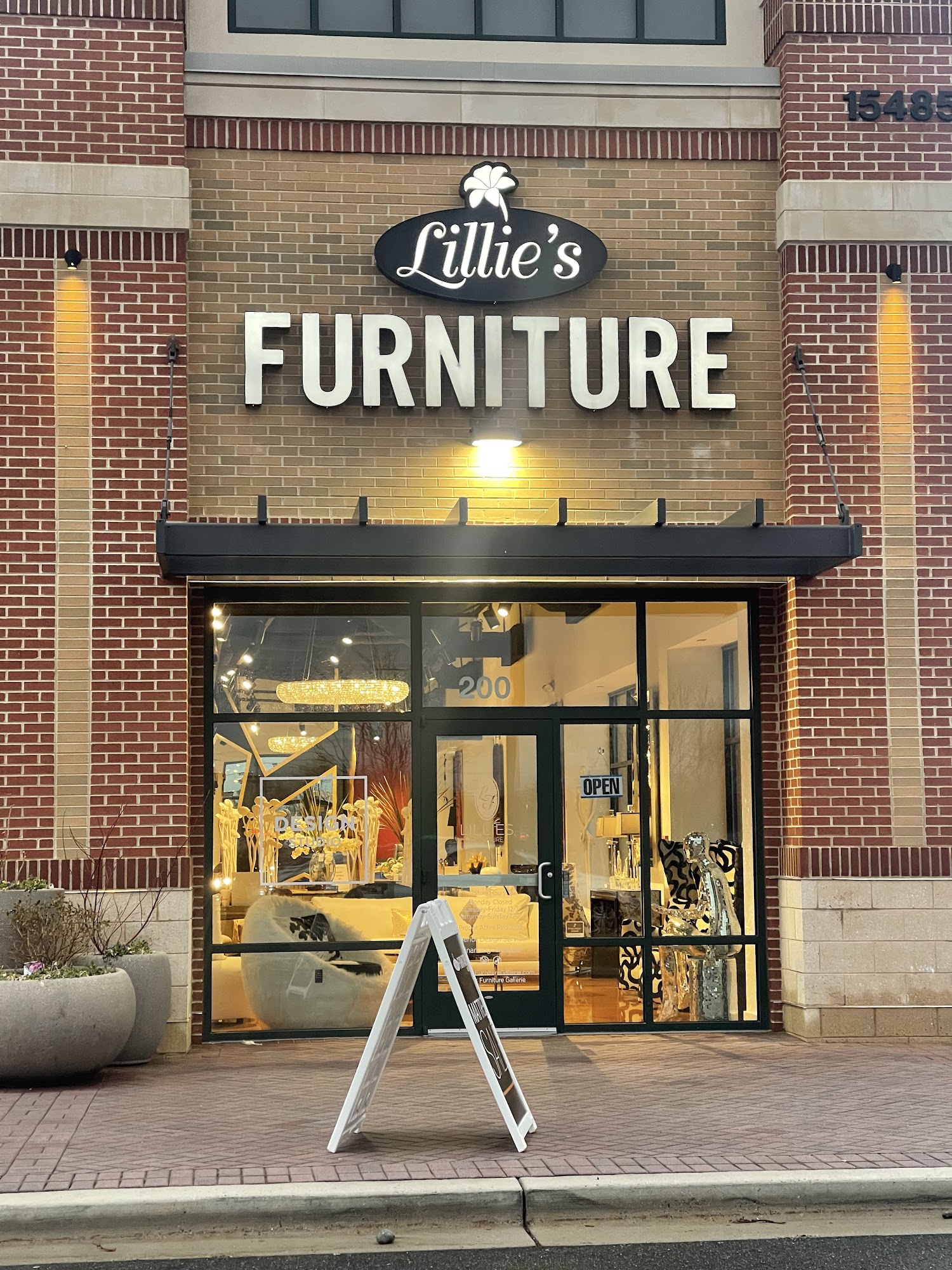 Lillie's Furniture Gallerie