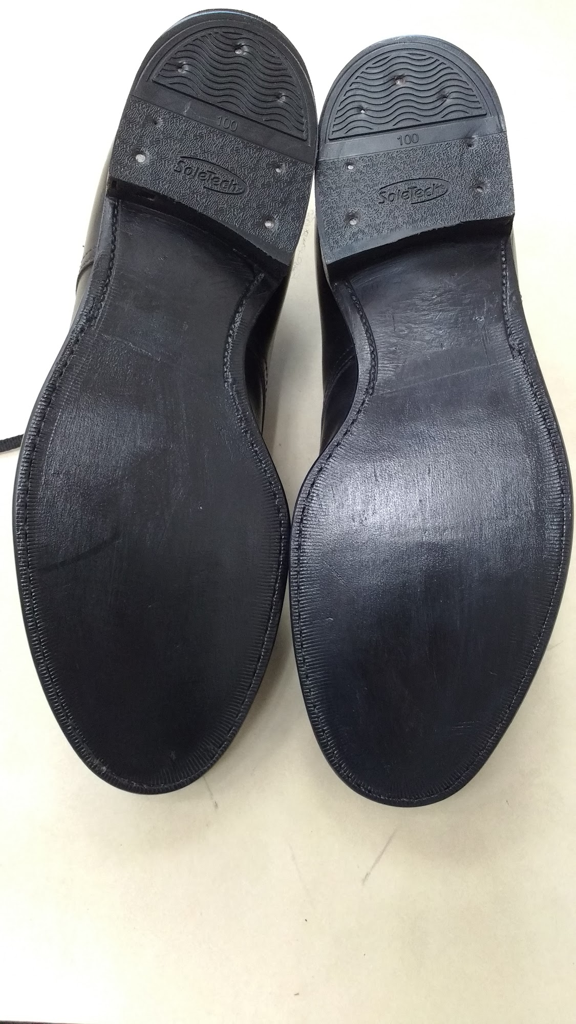 Bowie Plaza Shoe Repair