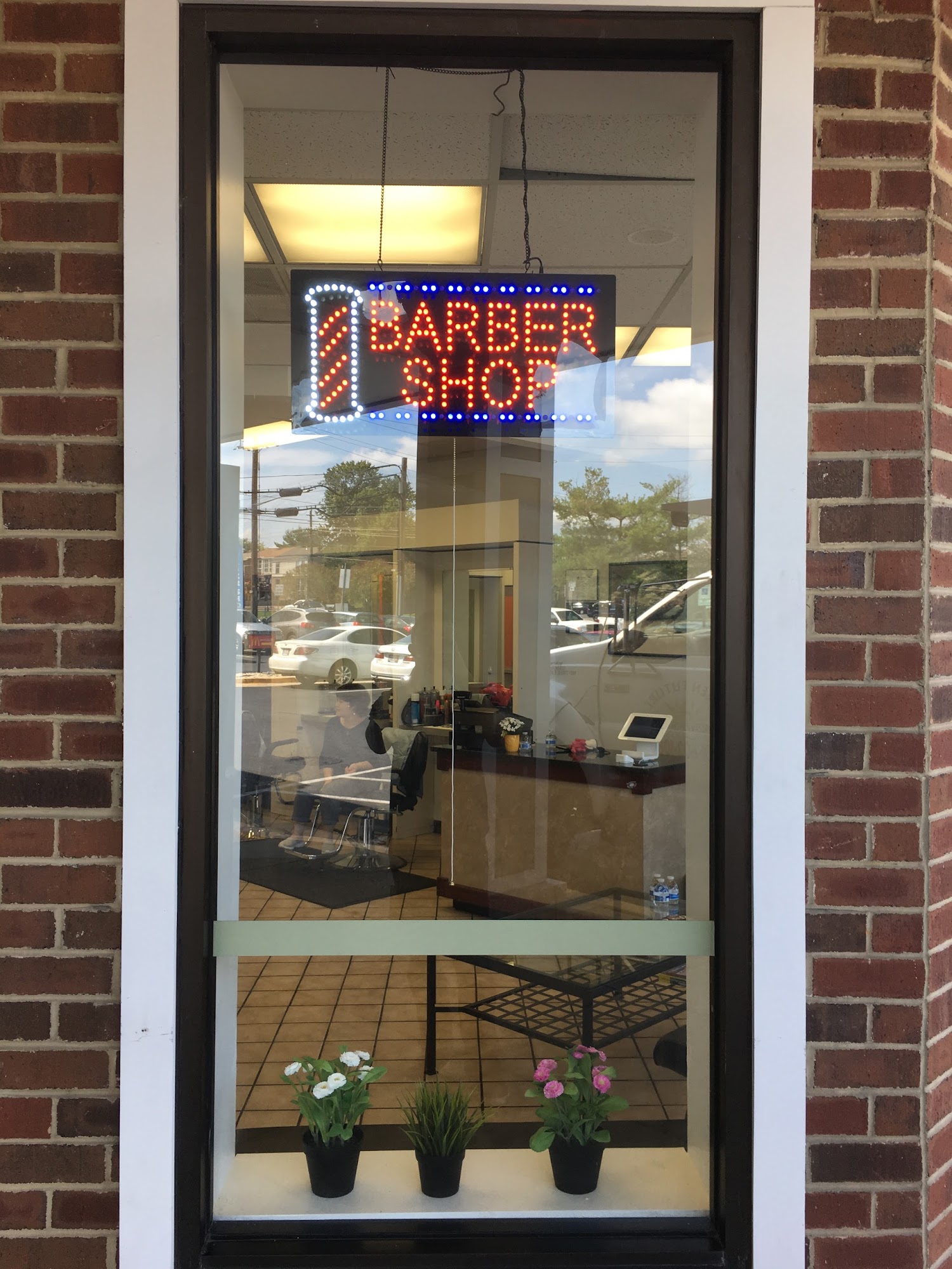 Kim's Barber & Beauty Shop Redmill 7214 Muncaster Mill Rd, Derwood Maryland 20855