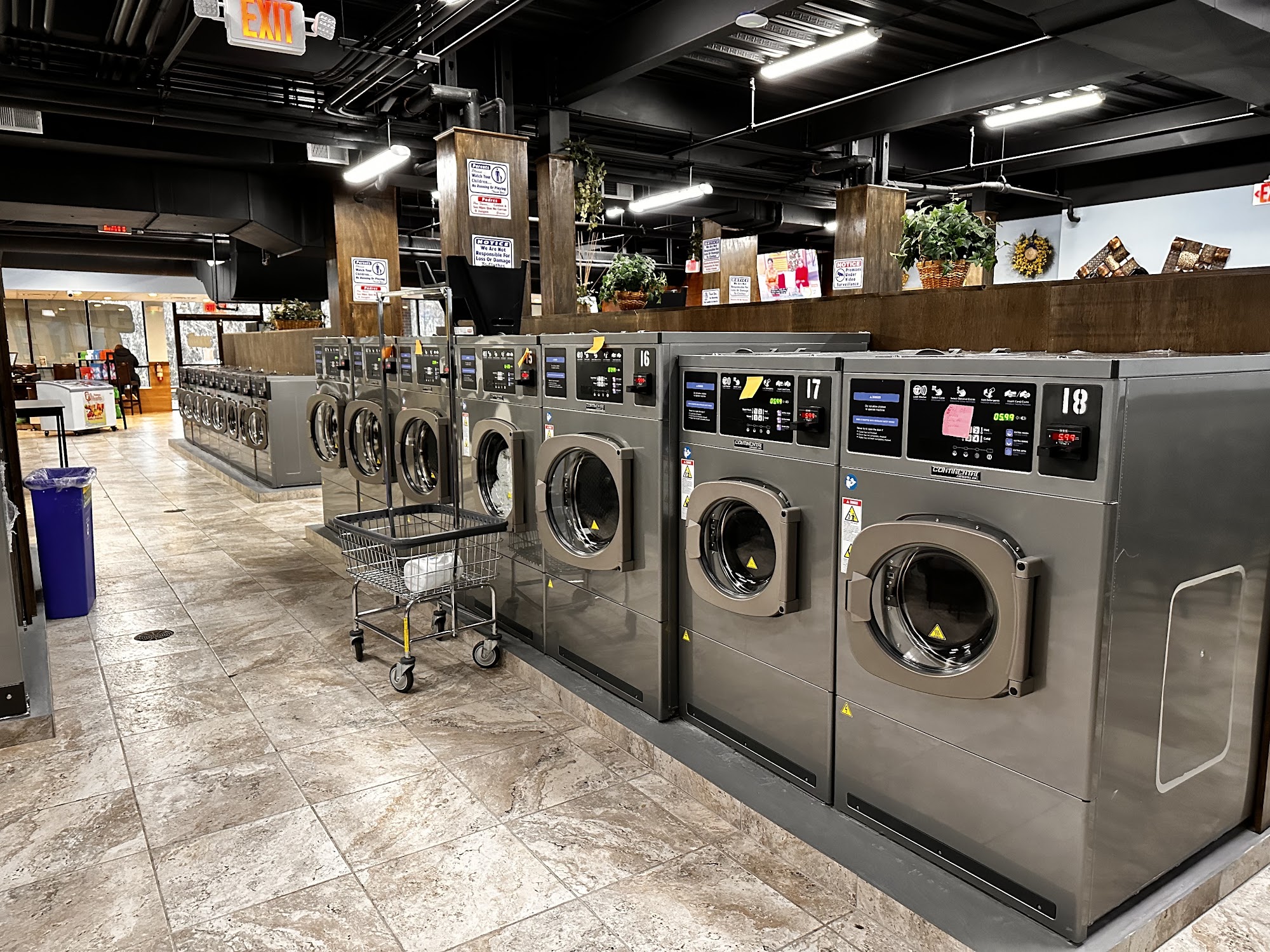 Super Clean Laundromat