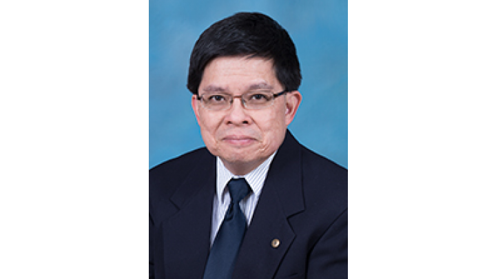 Raymond W Moy, MD