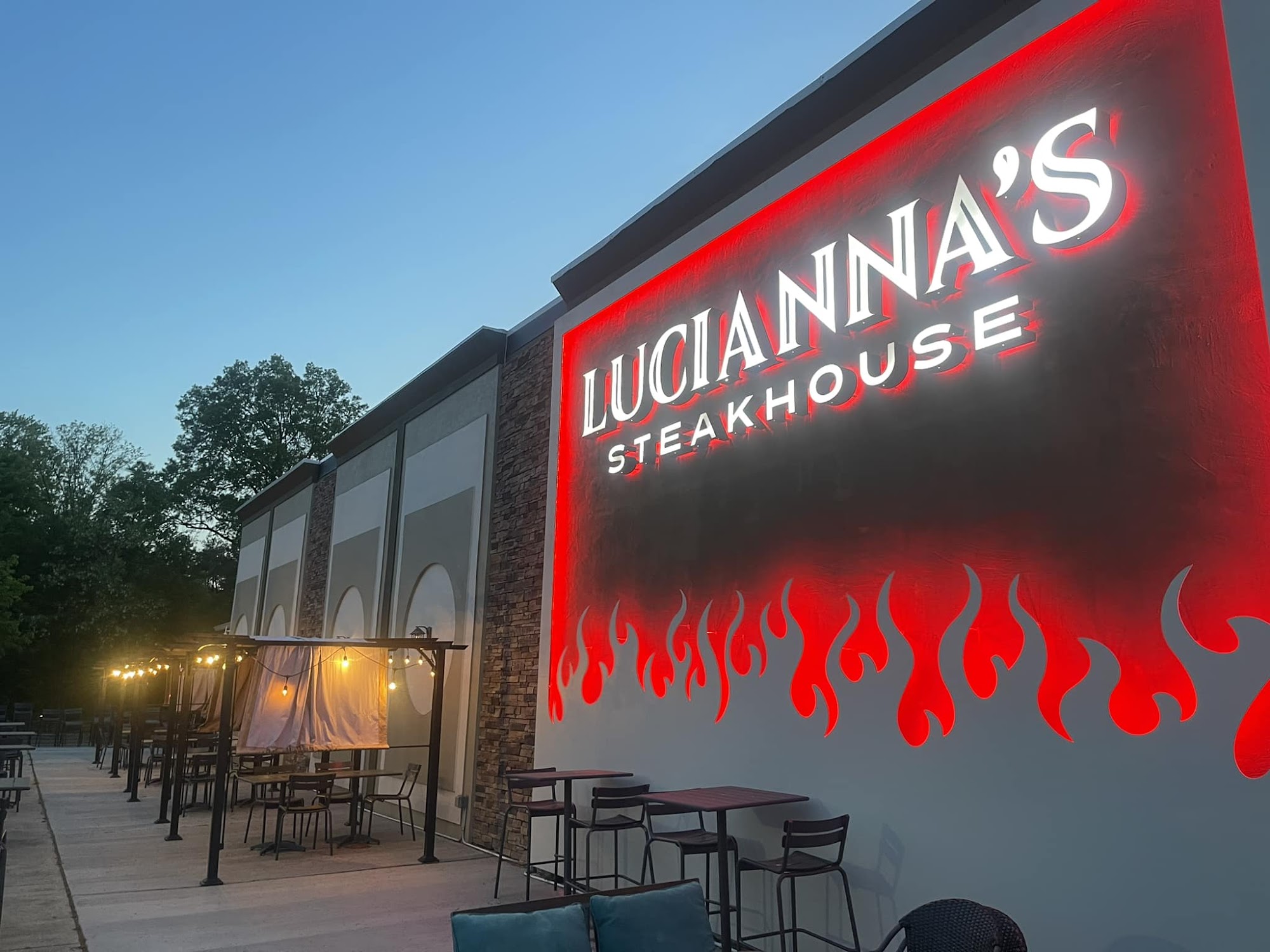 Lucianna’s Steakhouse